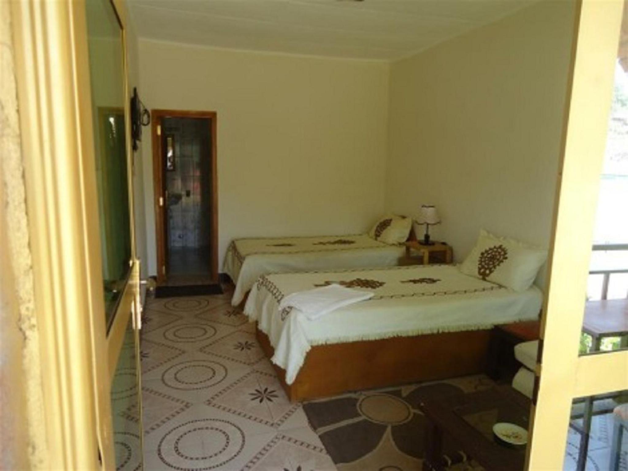 Double or Twin Room photo 2