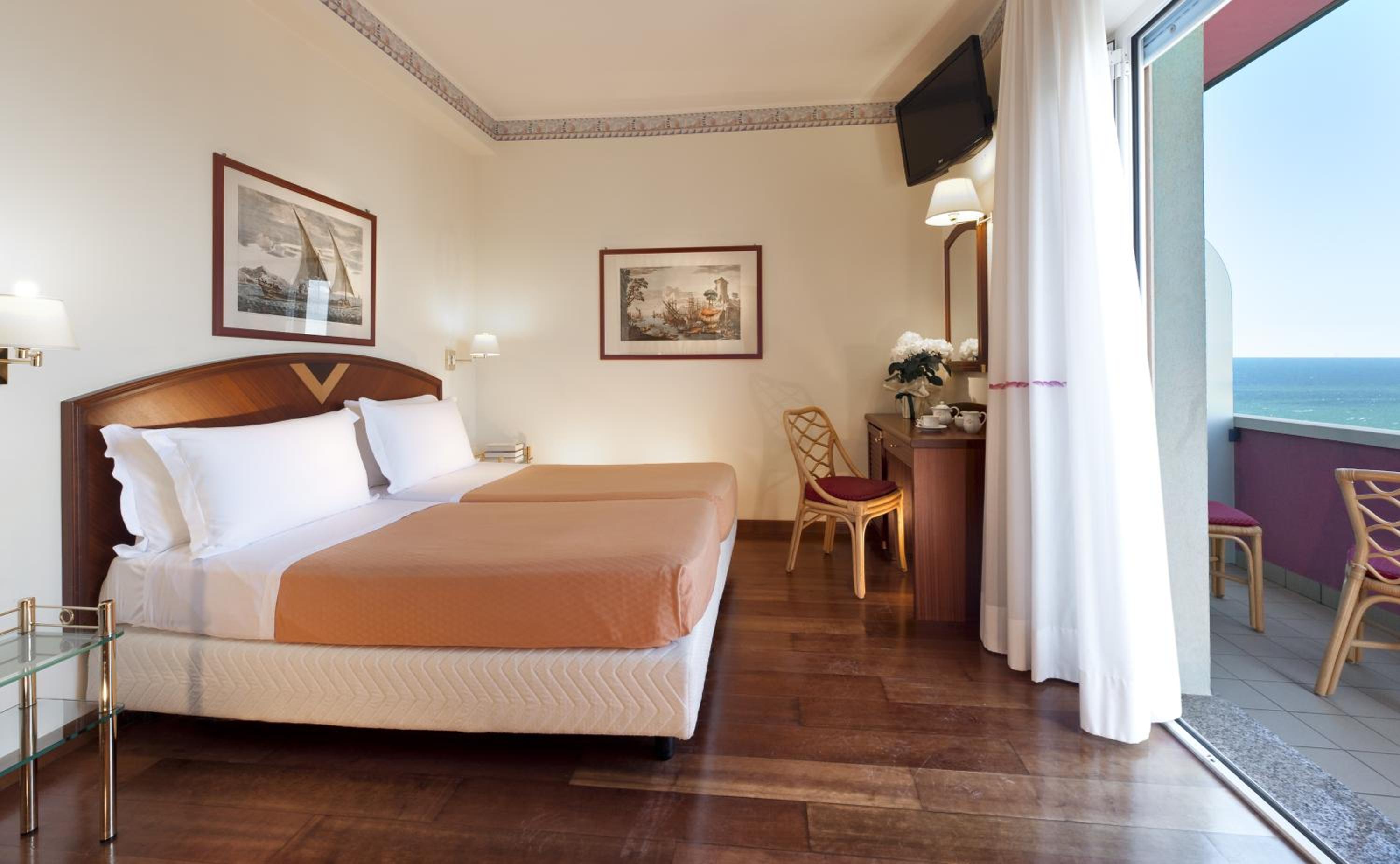 Double or Twin Room - Disability Access photo 2