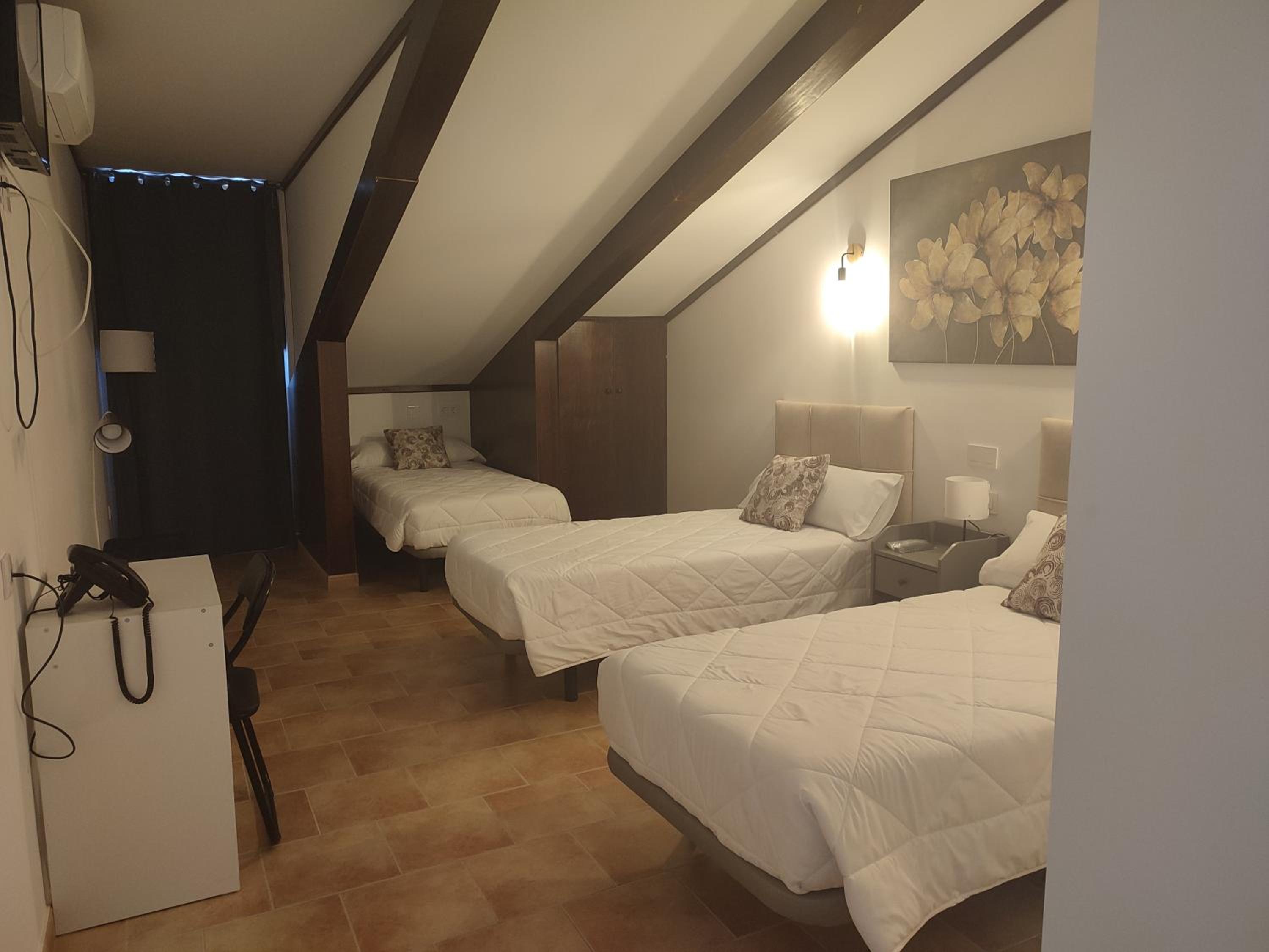 Habitación Triple Básica