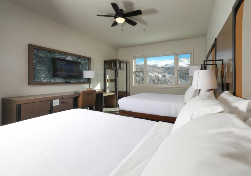Queen Room with Two Queen Beds with Mountain View - Photo 2