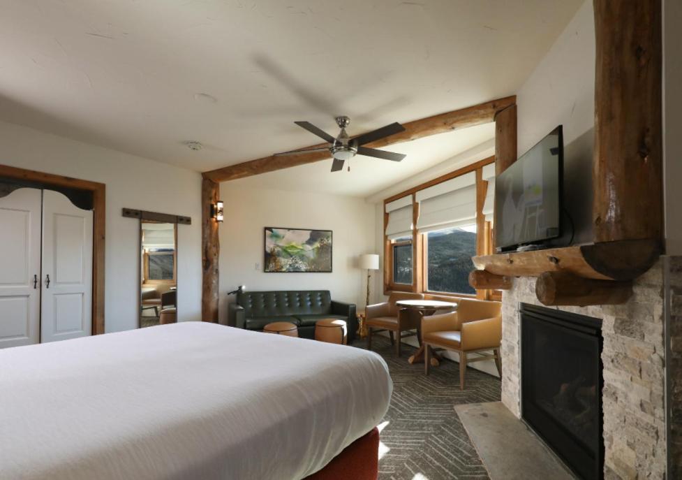 King Room with Mountain View - Photo 2