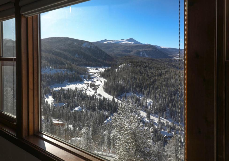King Suite with Mountain View - Photo 2
