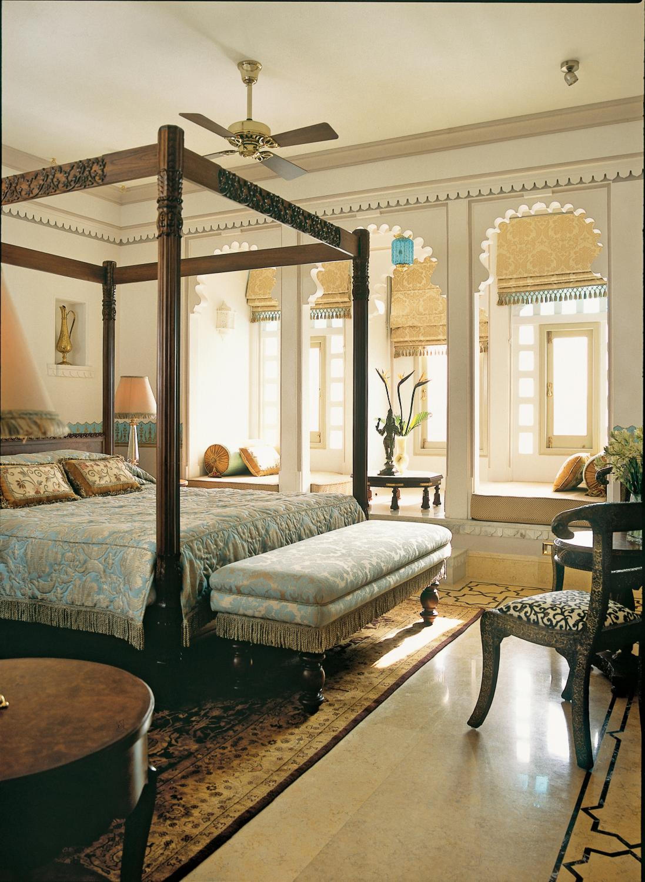 Historical Suite with Lake View - Photo 9