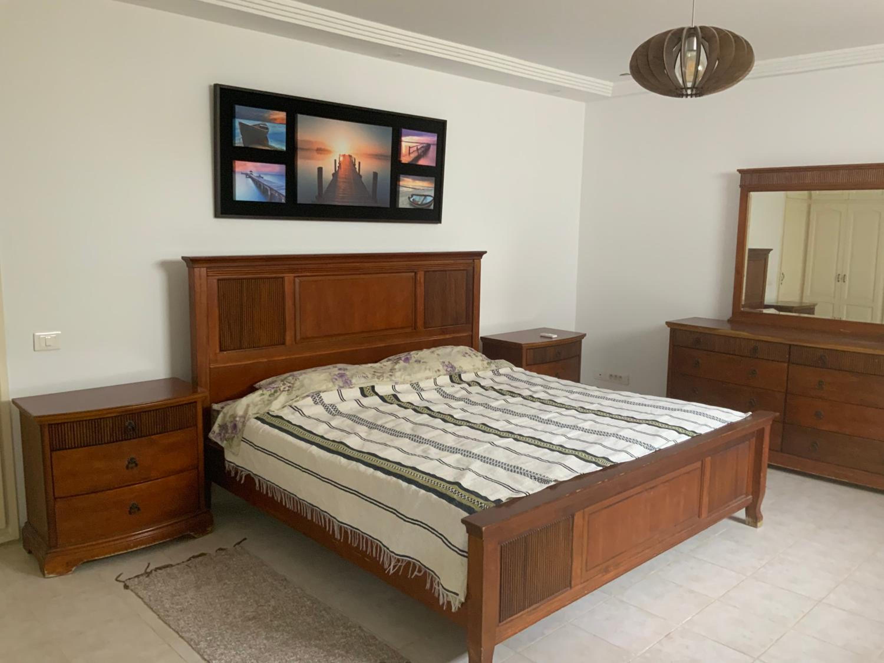 Three-Bedroom House photo 1