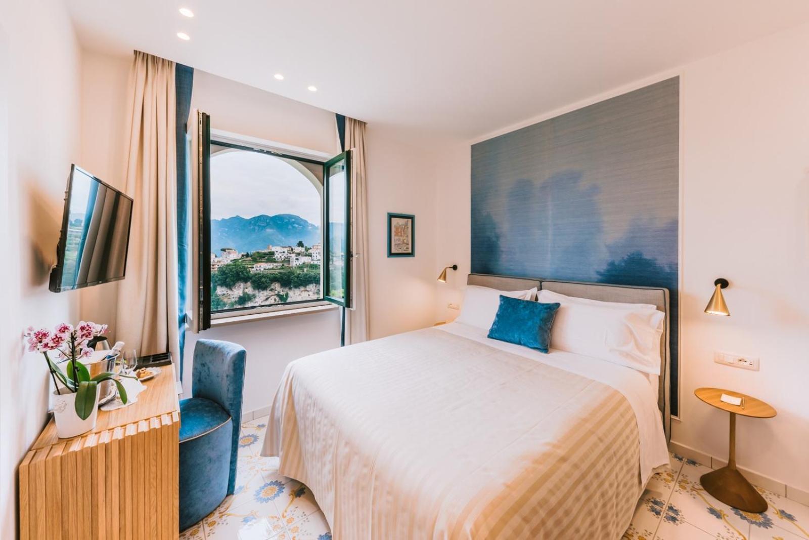 Classic Double Room with Partial Sea View - Depandance