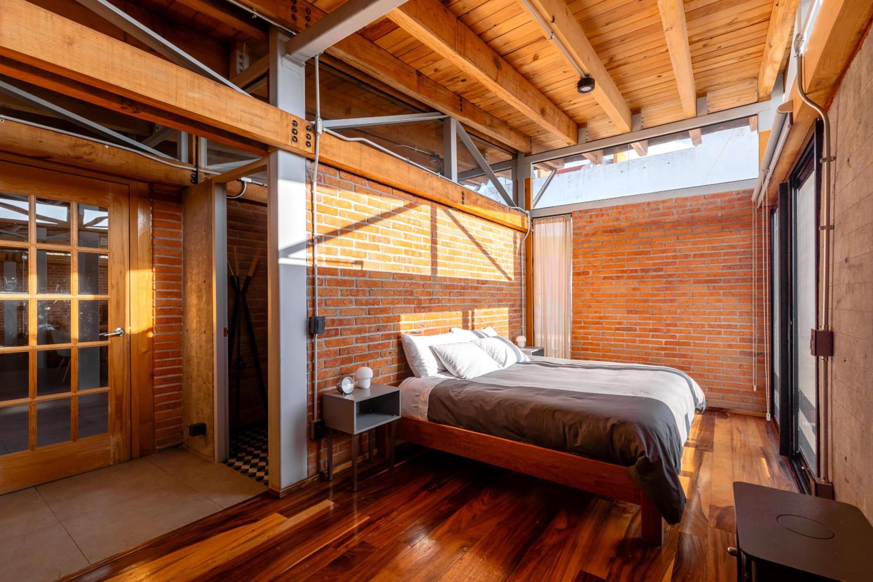 Two-Bedroom House - Photo 1
