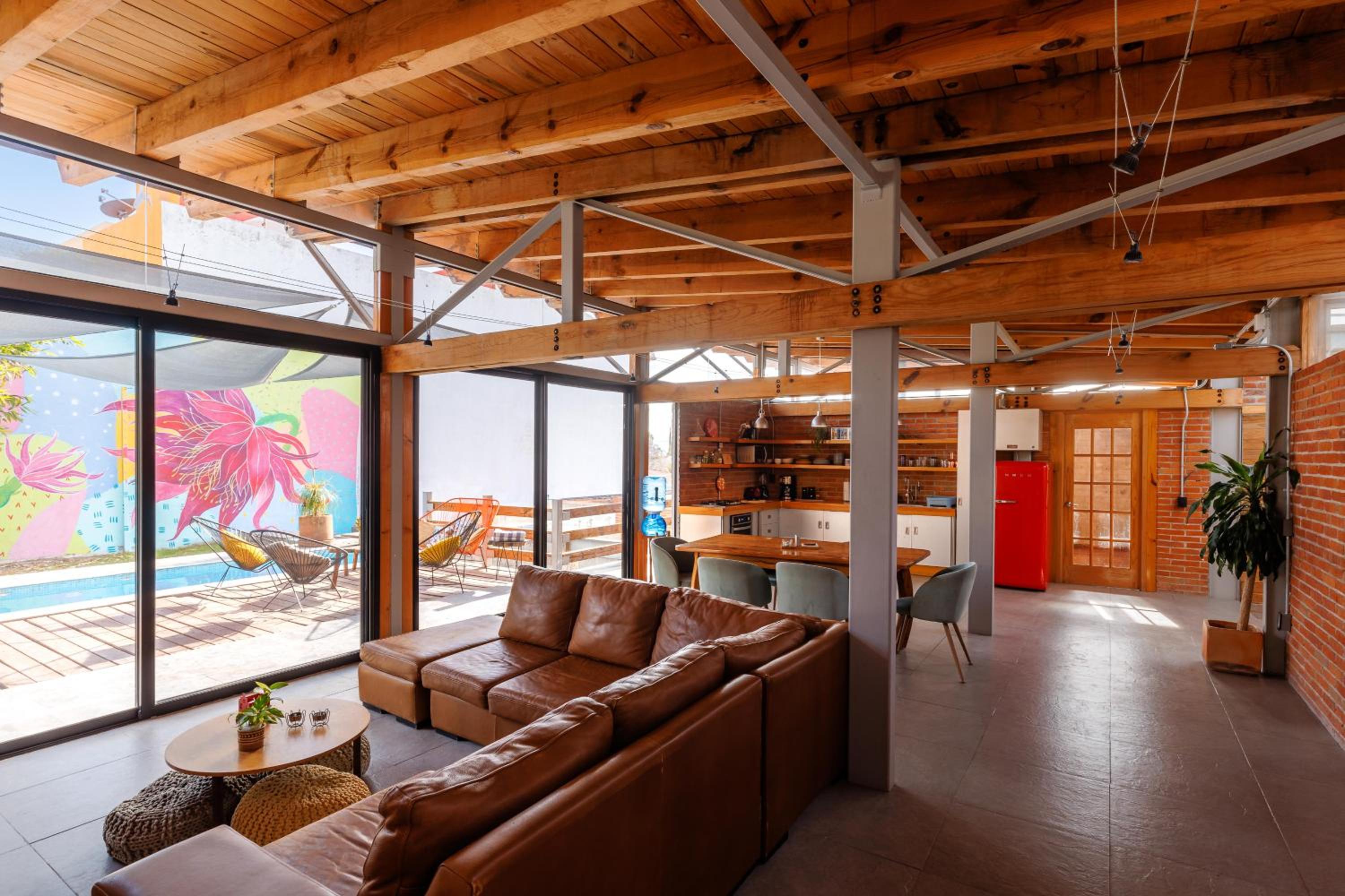 Two-Bedroom House - Photo 9