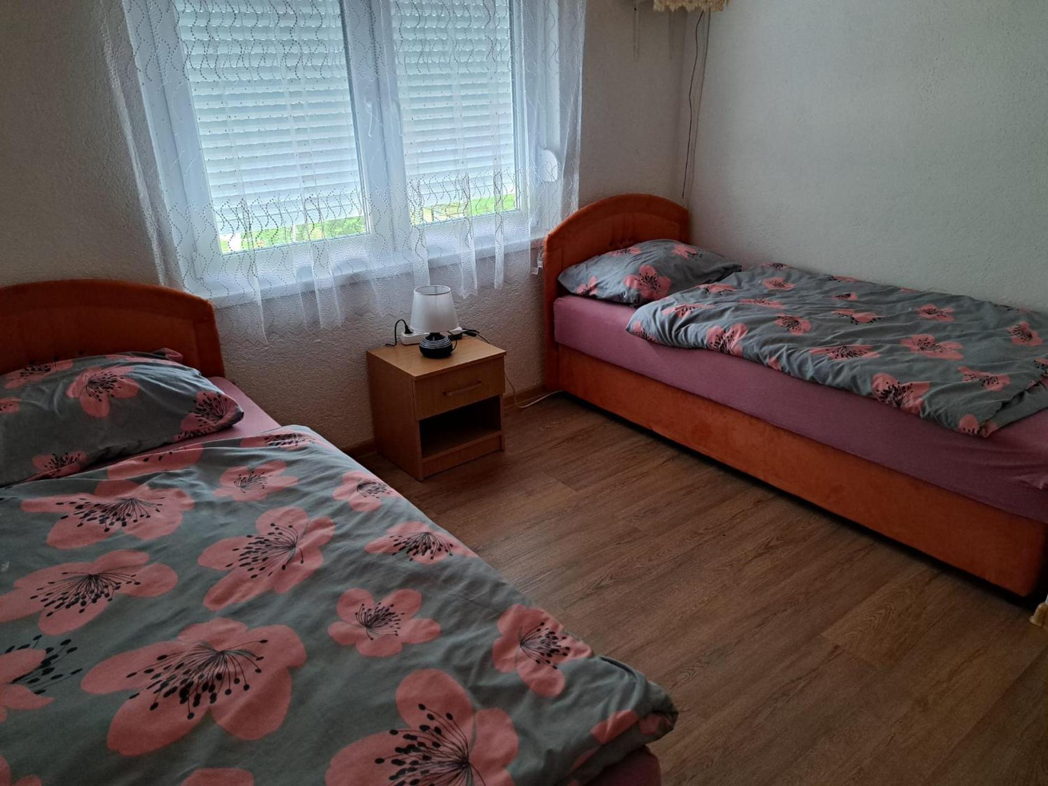 Apartment photo 2