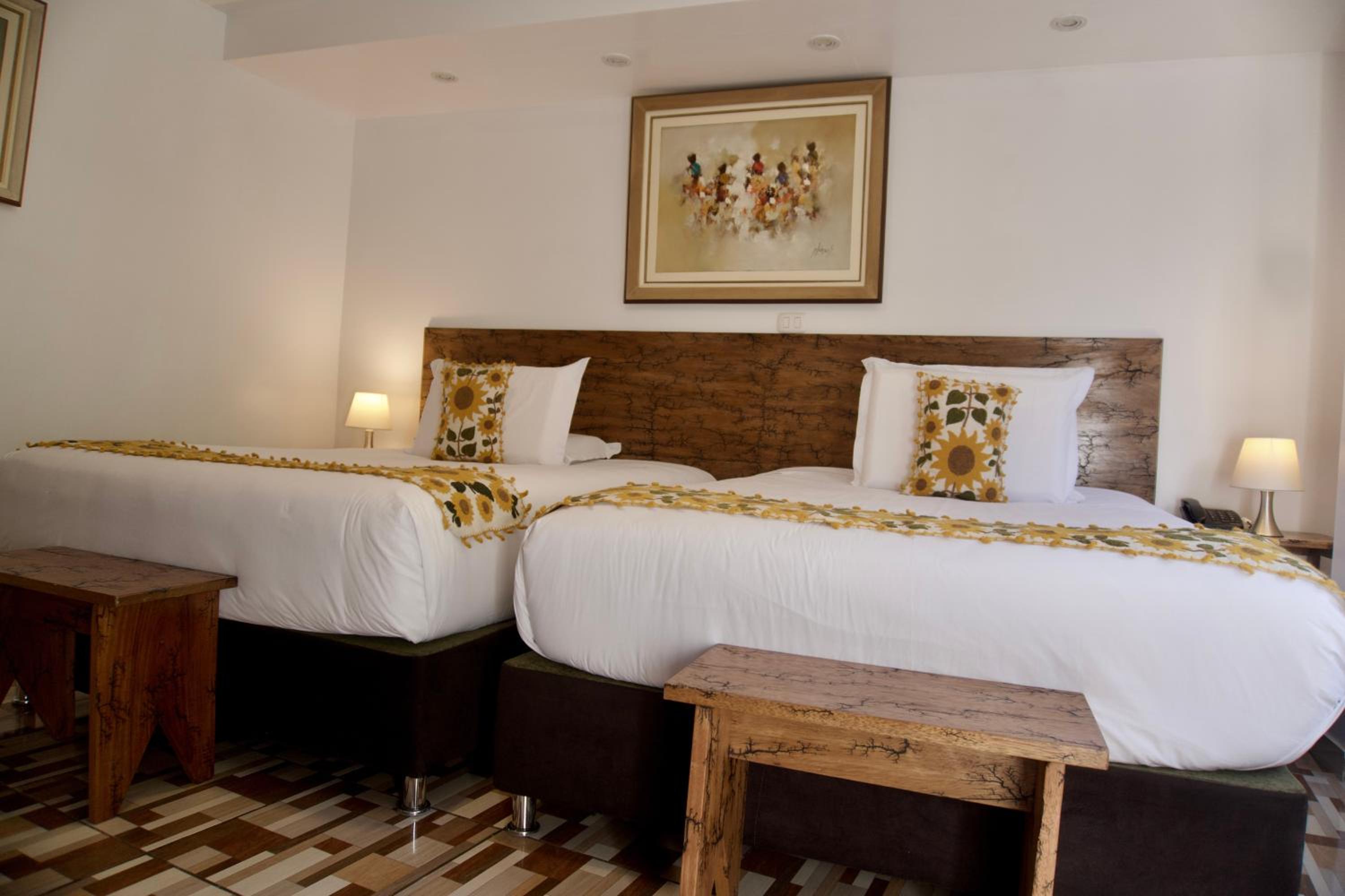 Superior Double Room with Two Double Beds - Photo 2