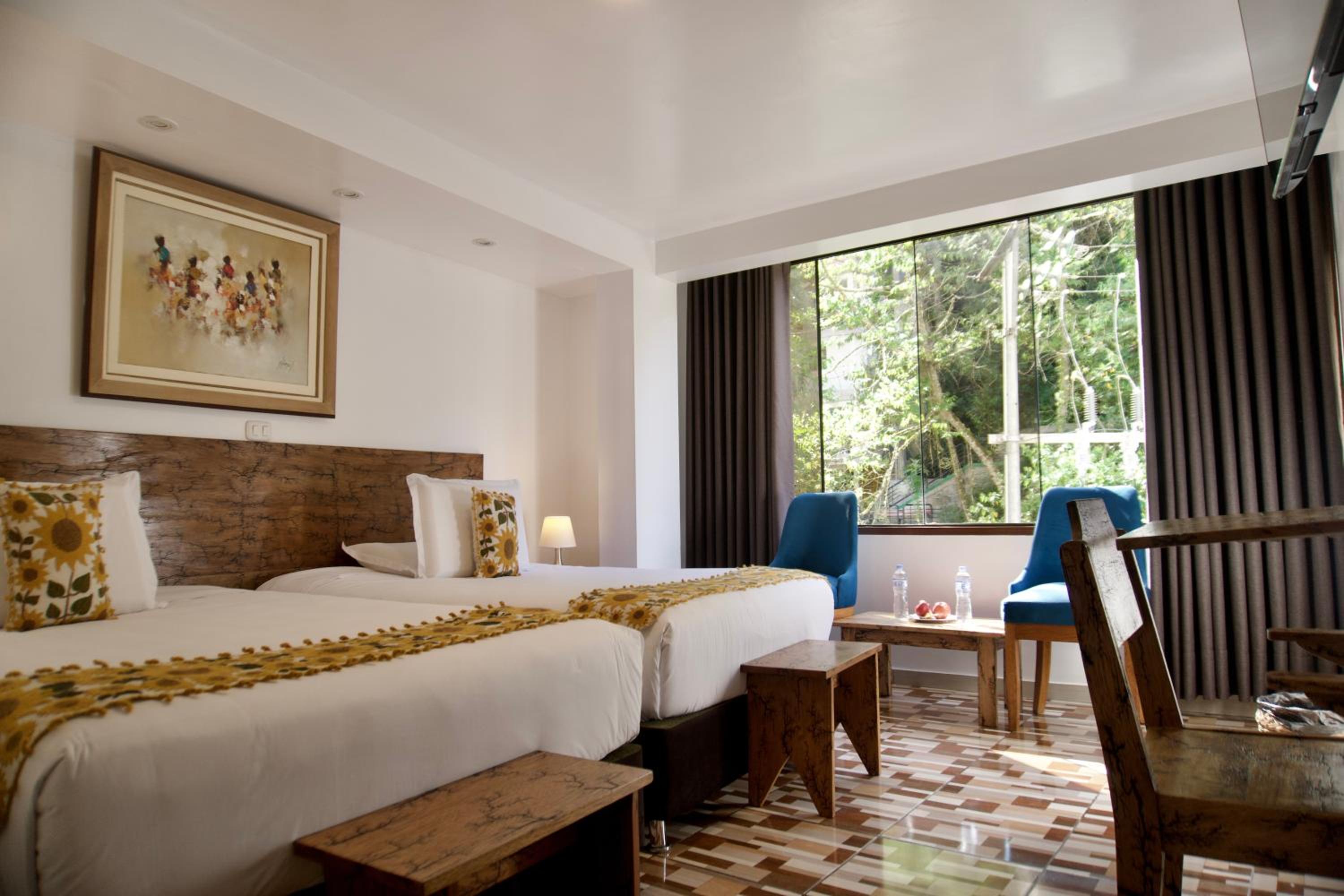 Superior Double Room with Two Double Beds - Photo 4