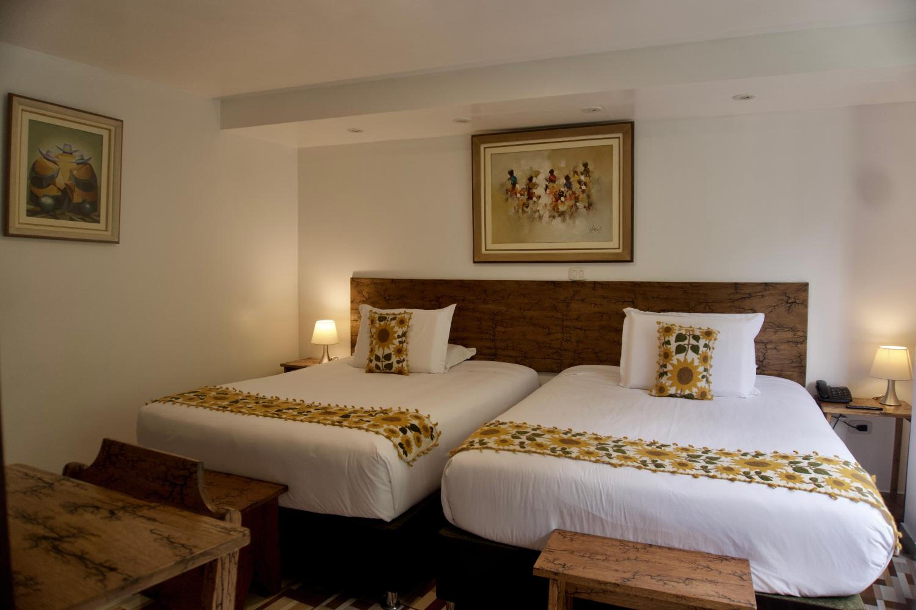 Superior Double Room with Two Double Beds - Photo 10