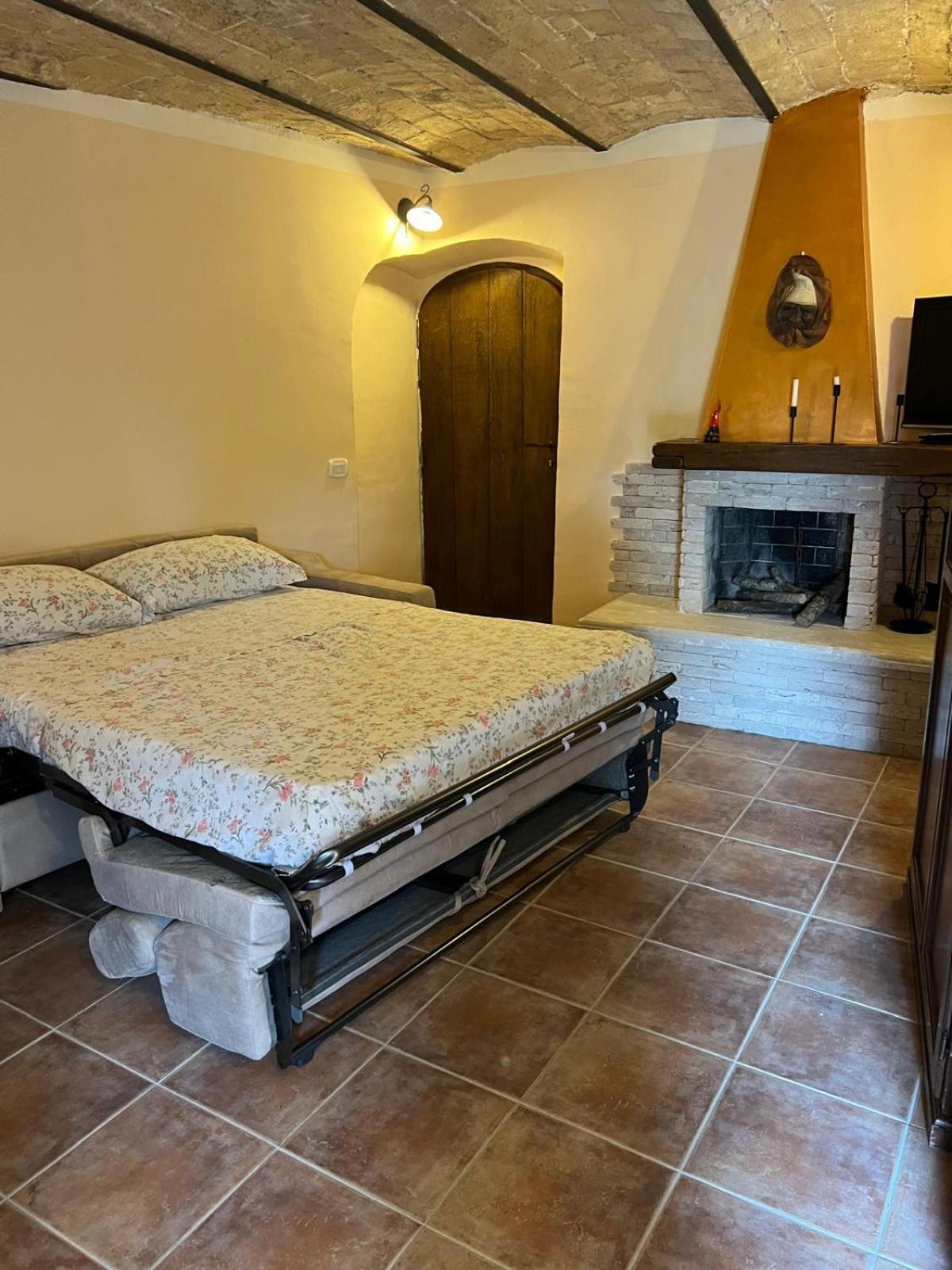 One-Bedroom House photo 1