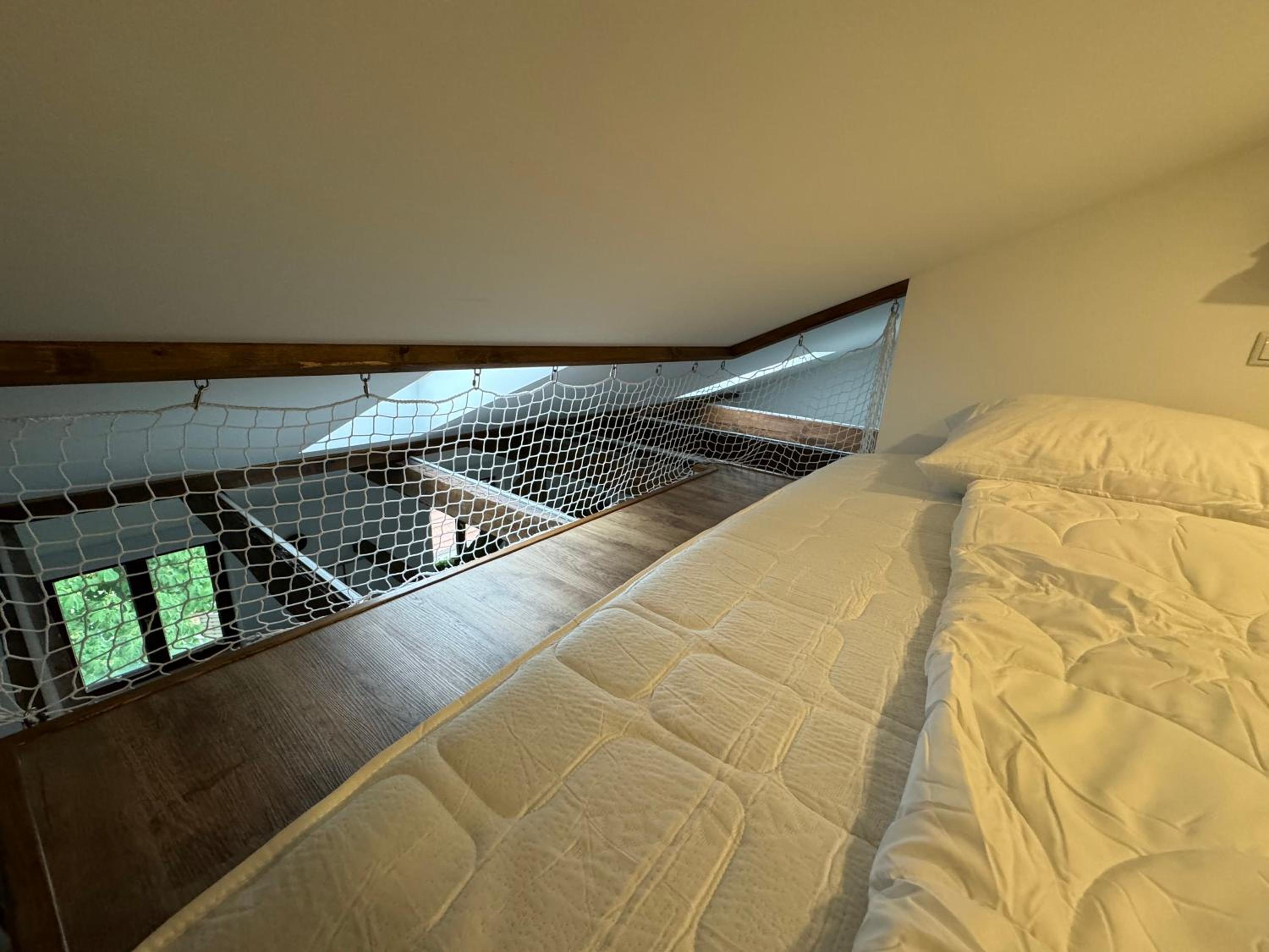 Apartment with Balcony and Sea View