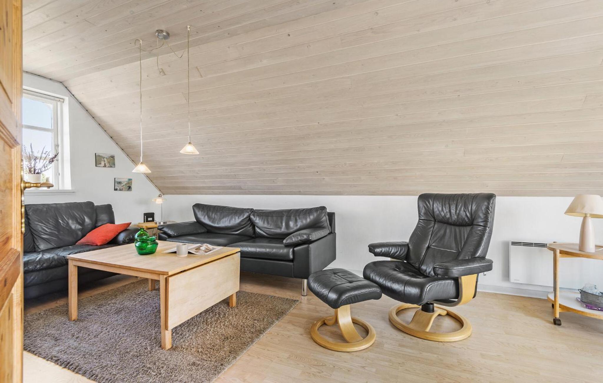 Four-Bedroom Vacation Home photo 1