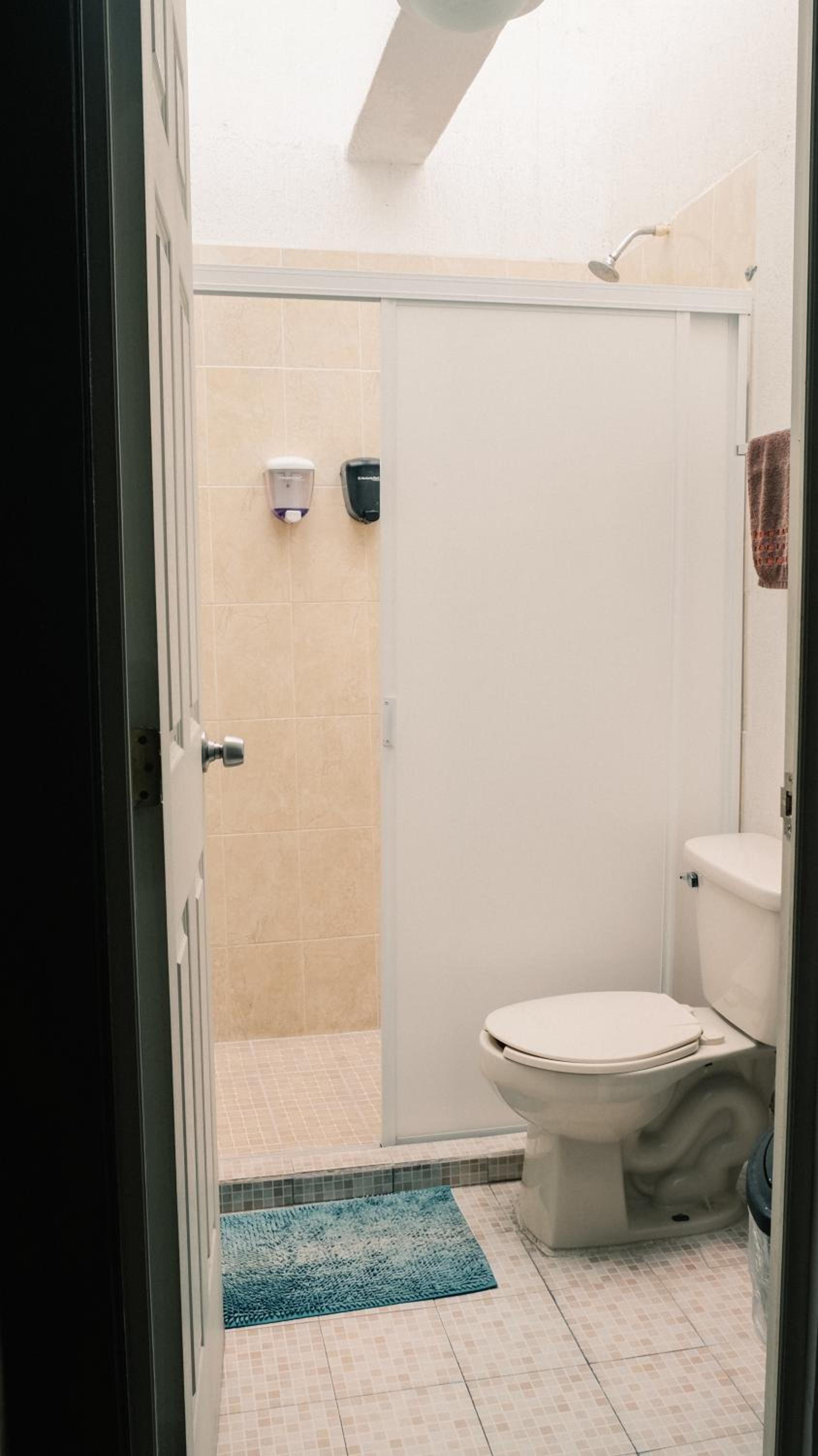 Basic Triple Room photo 1