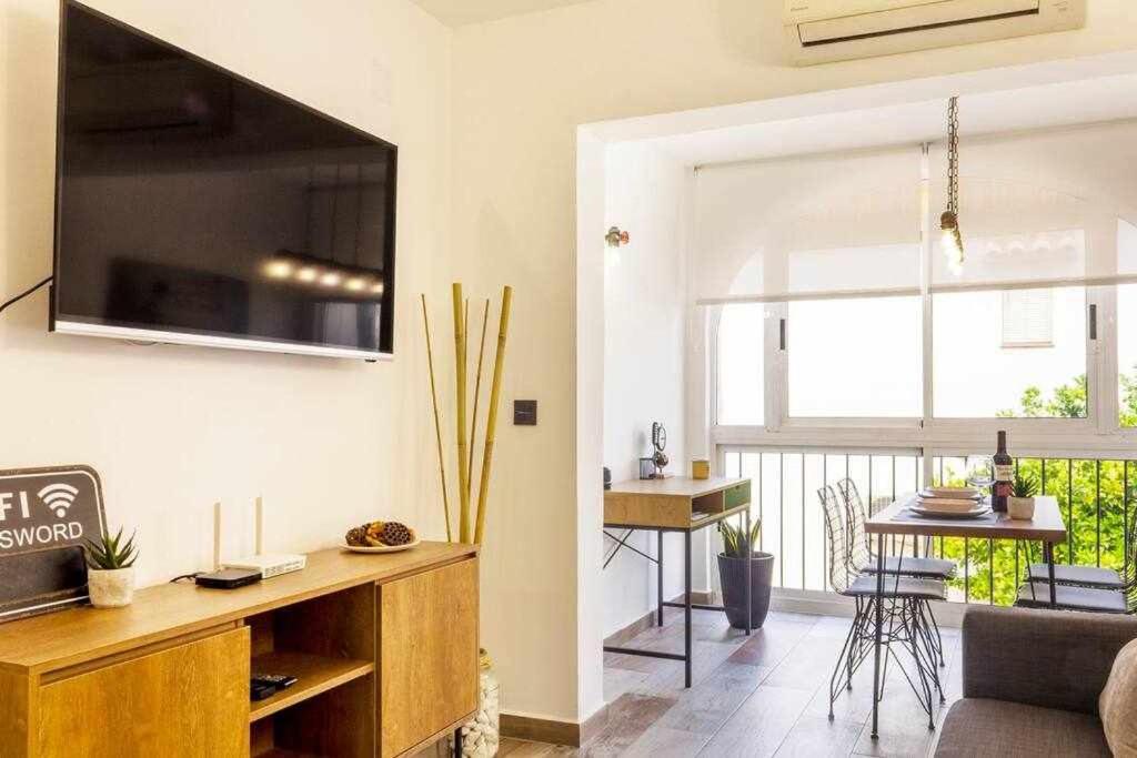 One-Bedroom Apartment photo 3