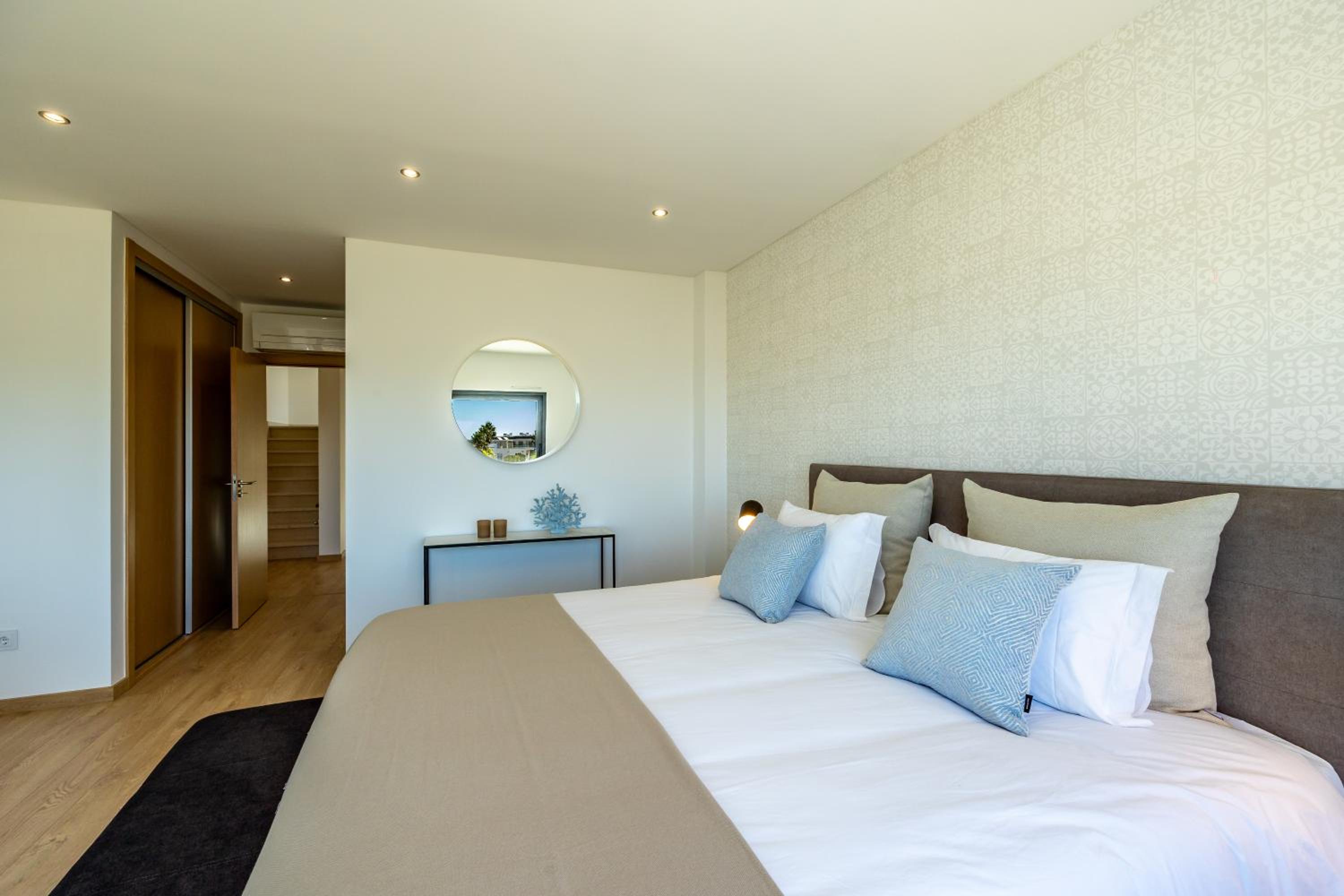 Three-Bedroom Villa photo 1