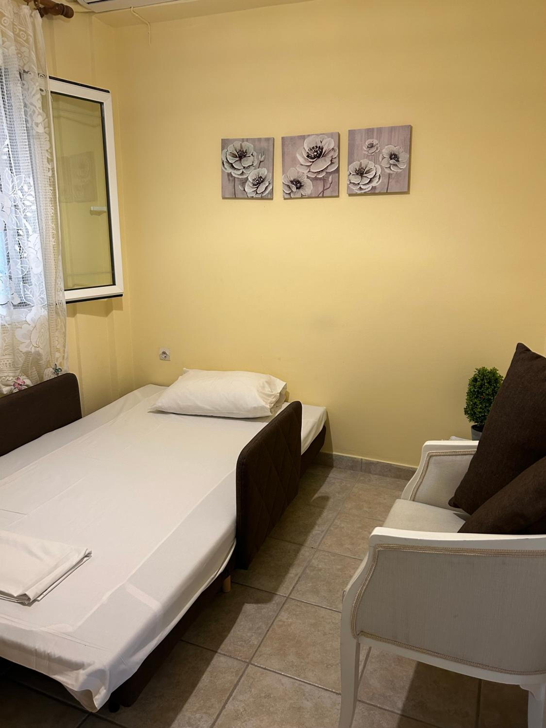 Three-Bedroom House photo 1
