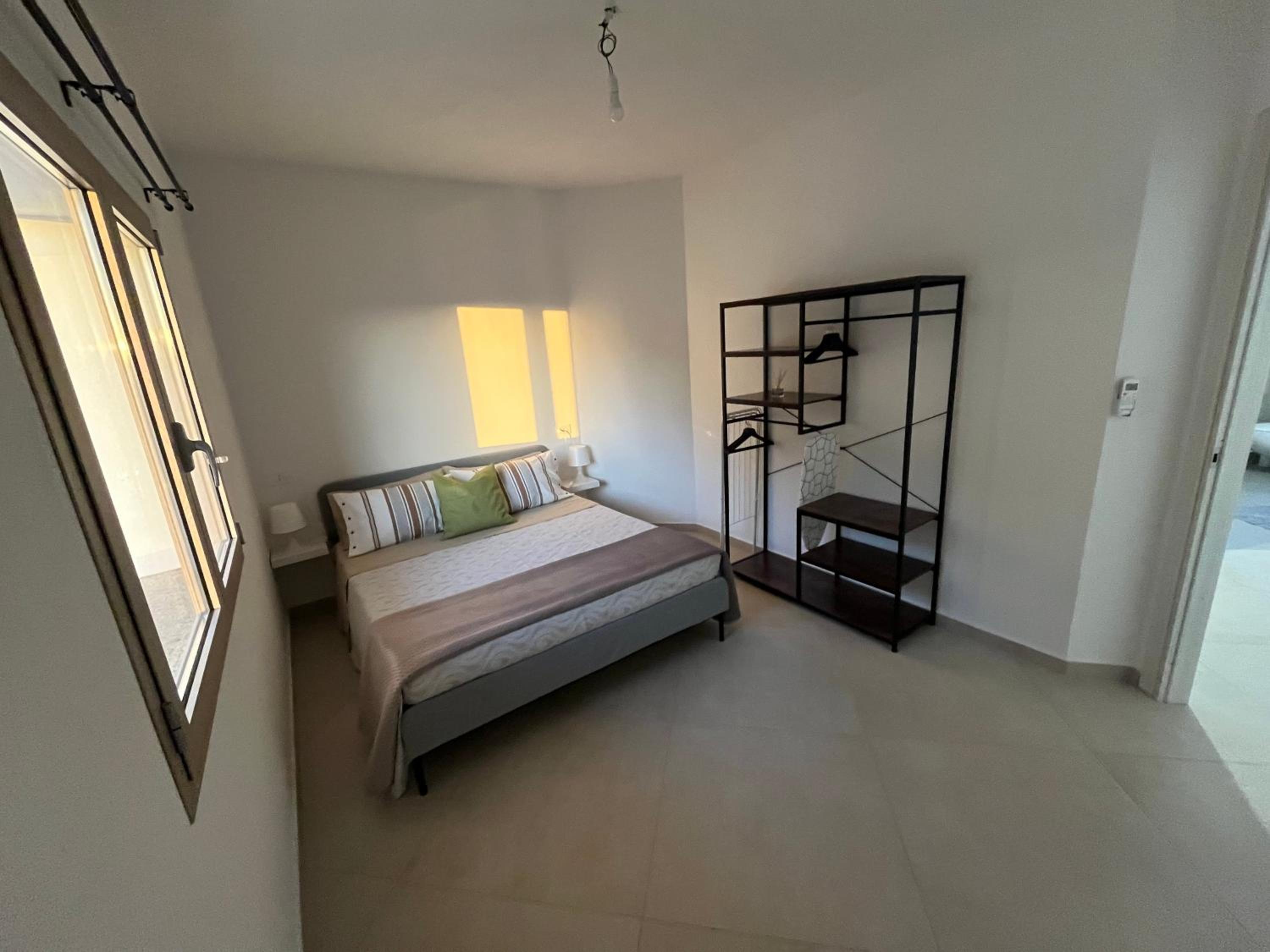 One-Bedroom House photo 1