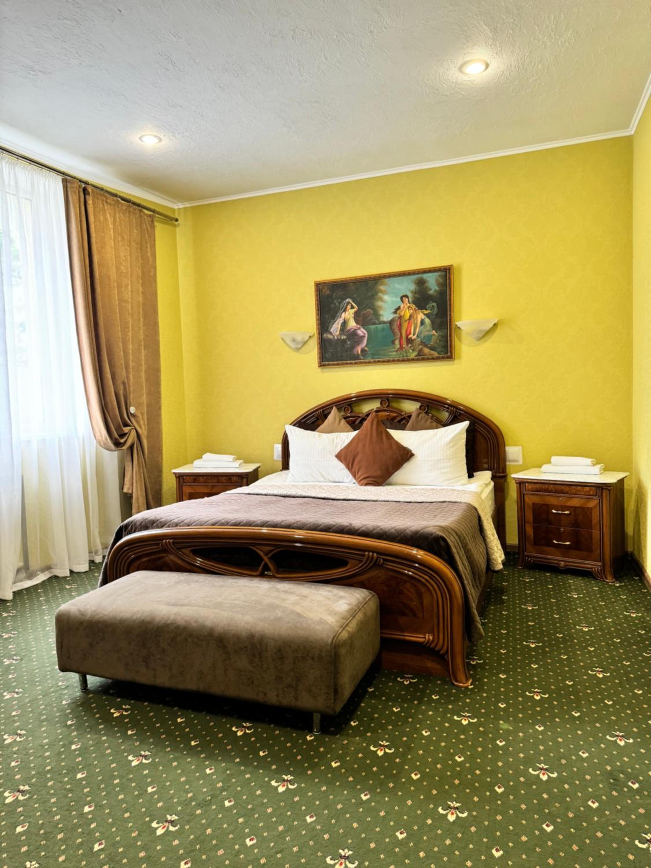 Deluxe Double Room with Bath