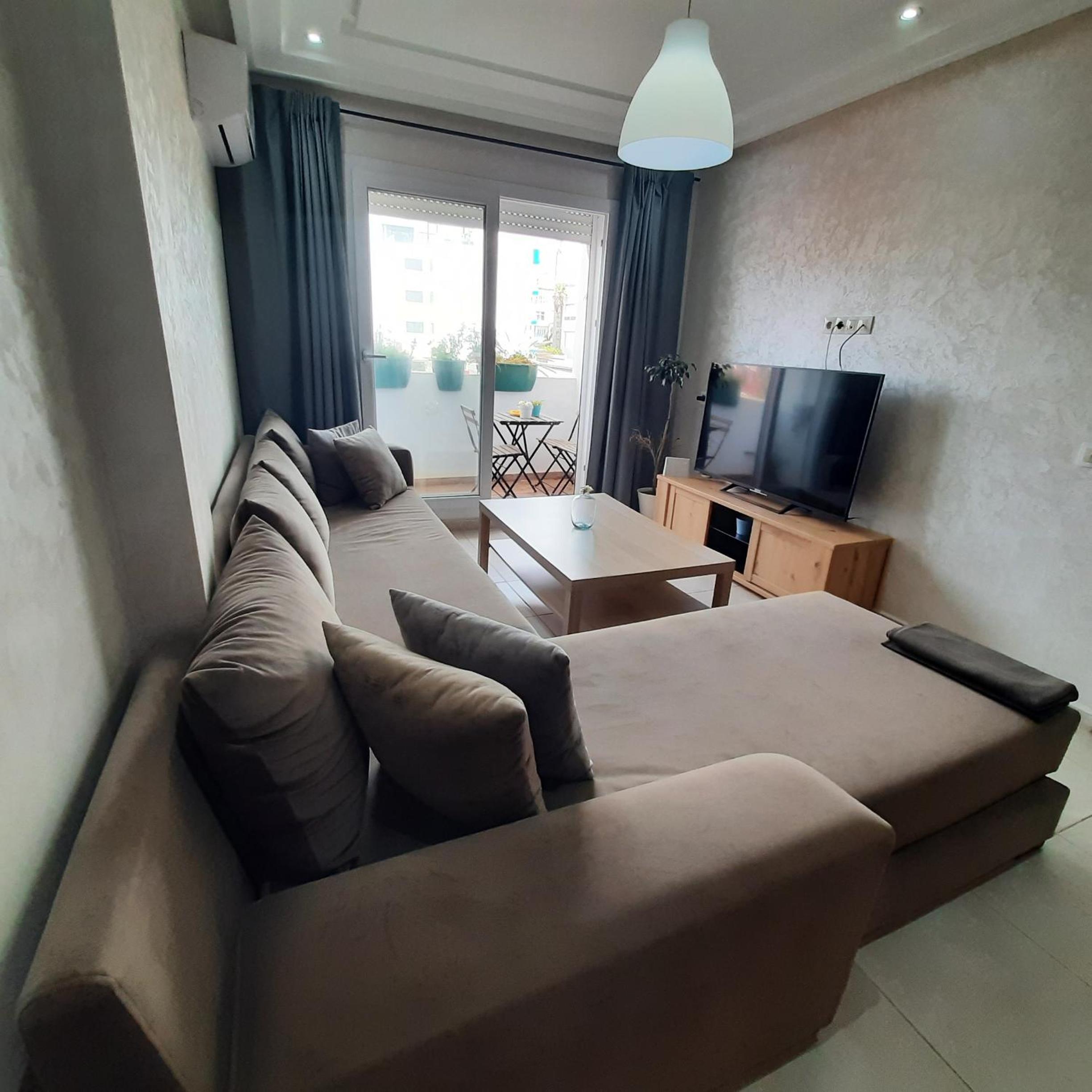 One-Bedroom Apartment - Photo 8