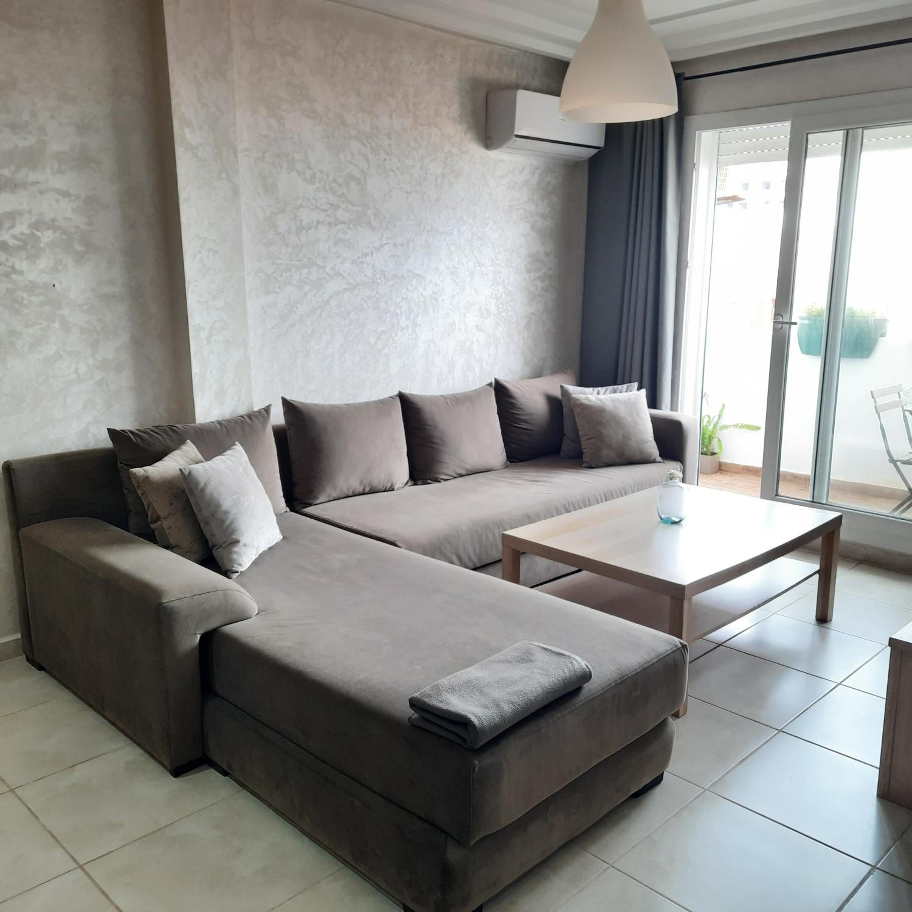 One-Bedroom Apartment - Photo 5