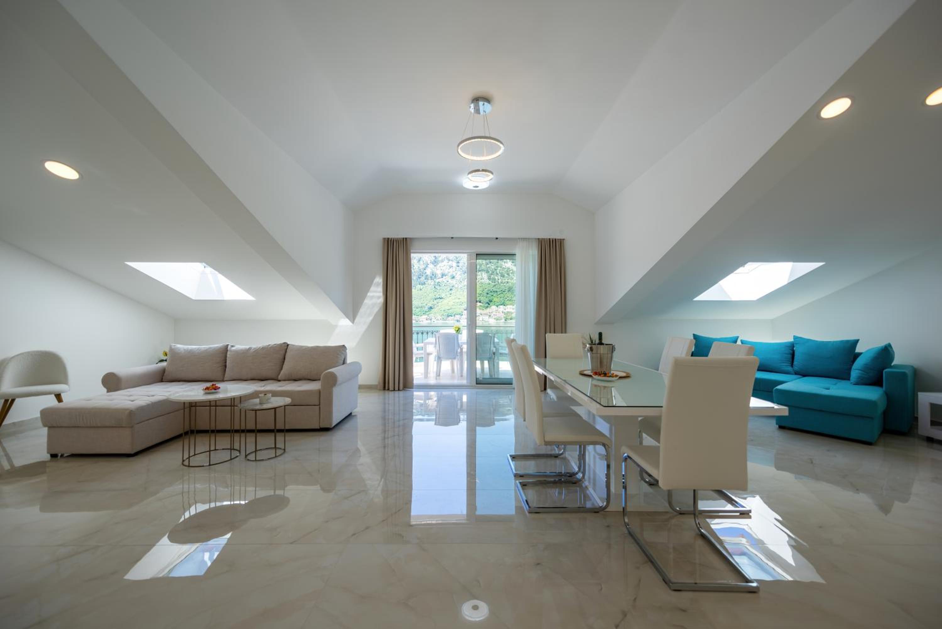Deluxe Suite with Terrace and Sea View photo 1