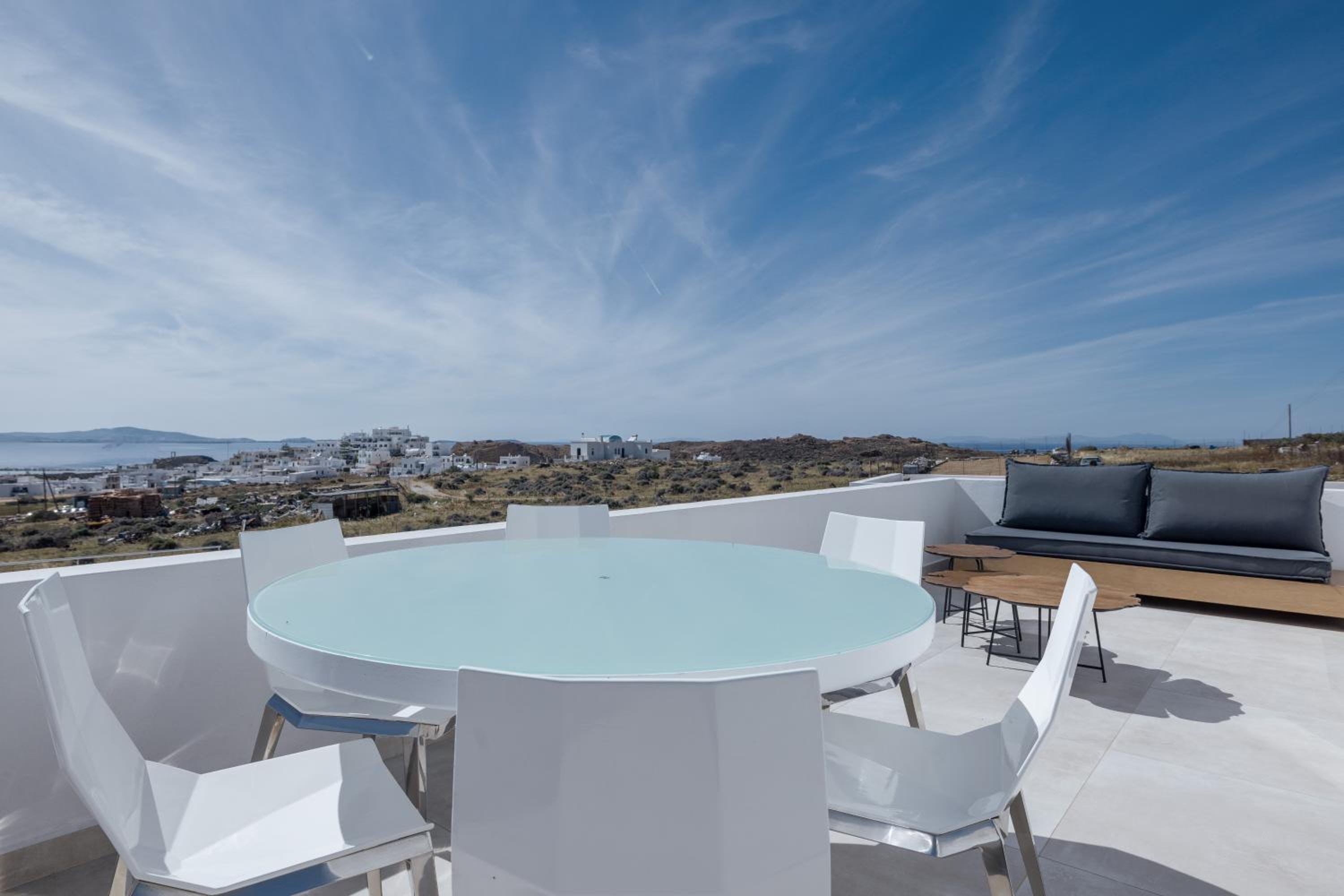Superior Suite with Sea View - Photo 3