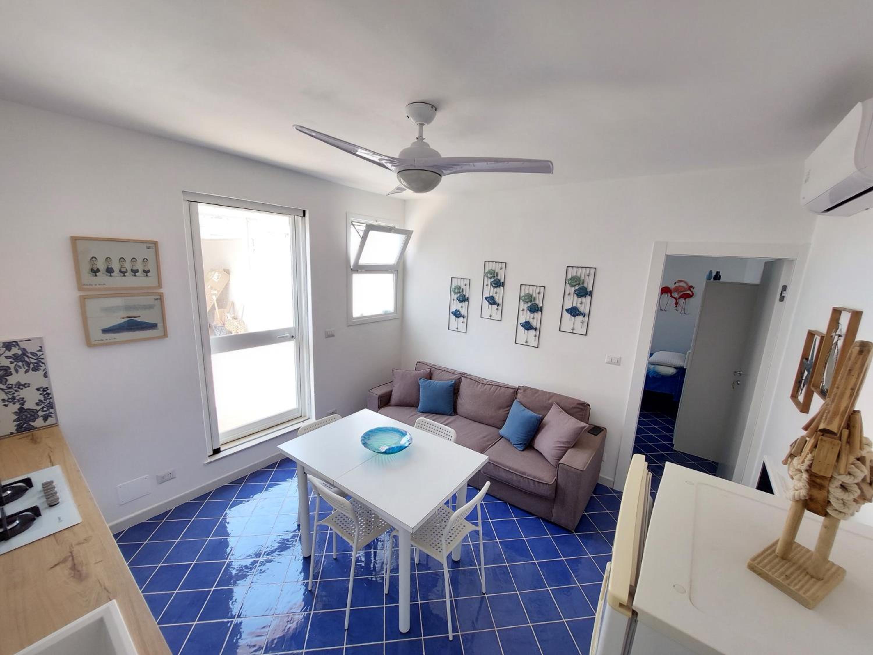 One-Bedroom House photo 1