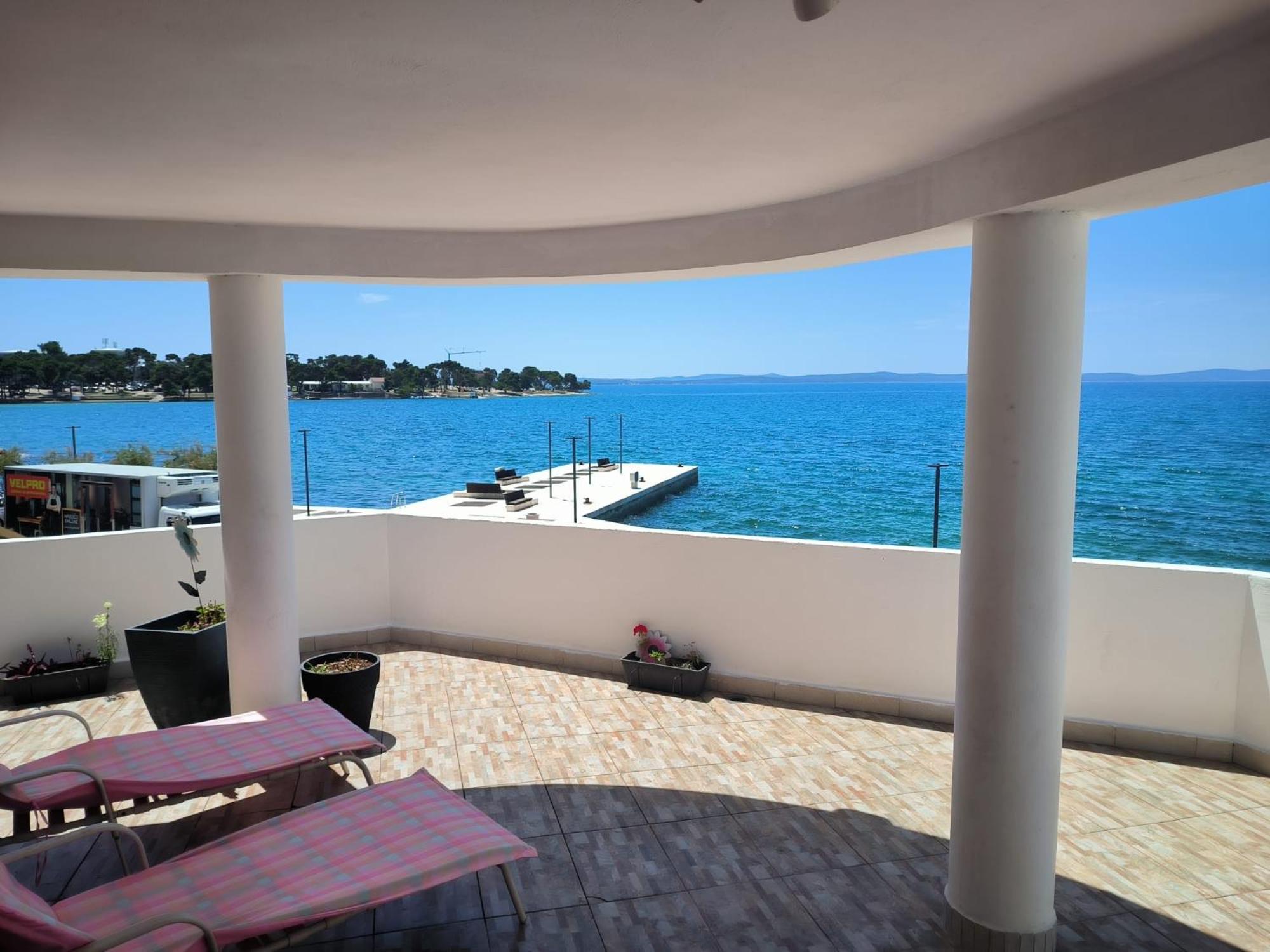 Villa photo 3