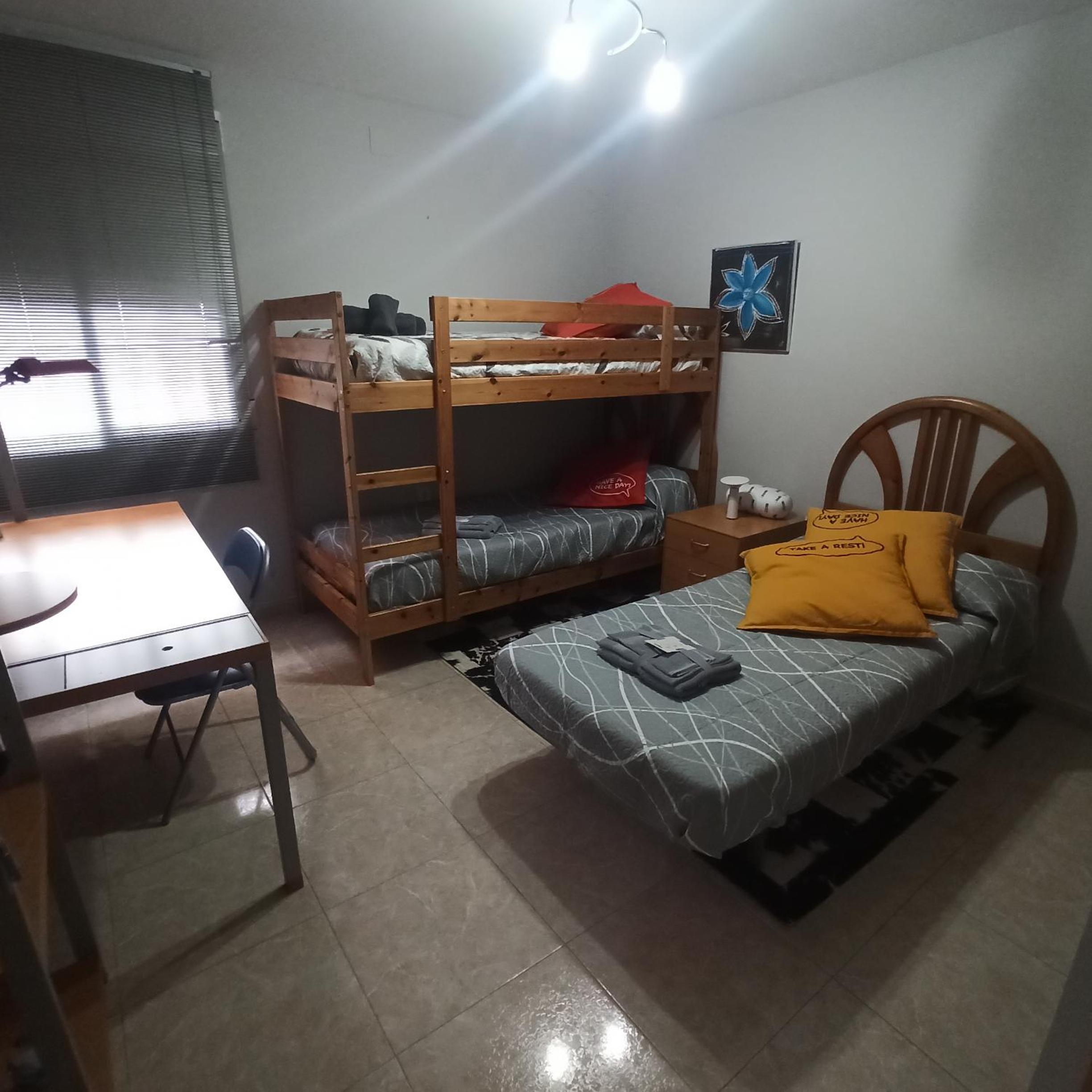 Habitación Triple con Baño Privado