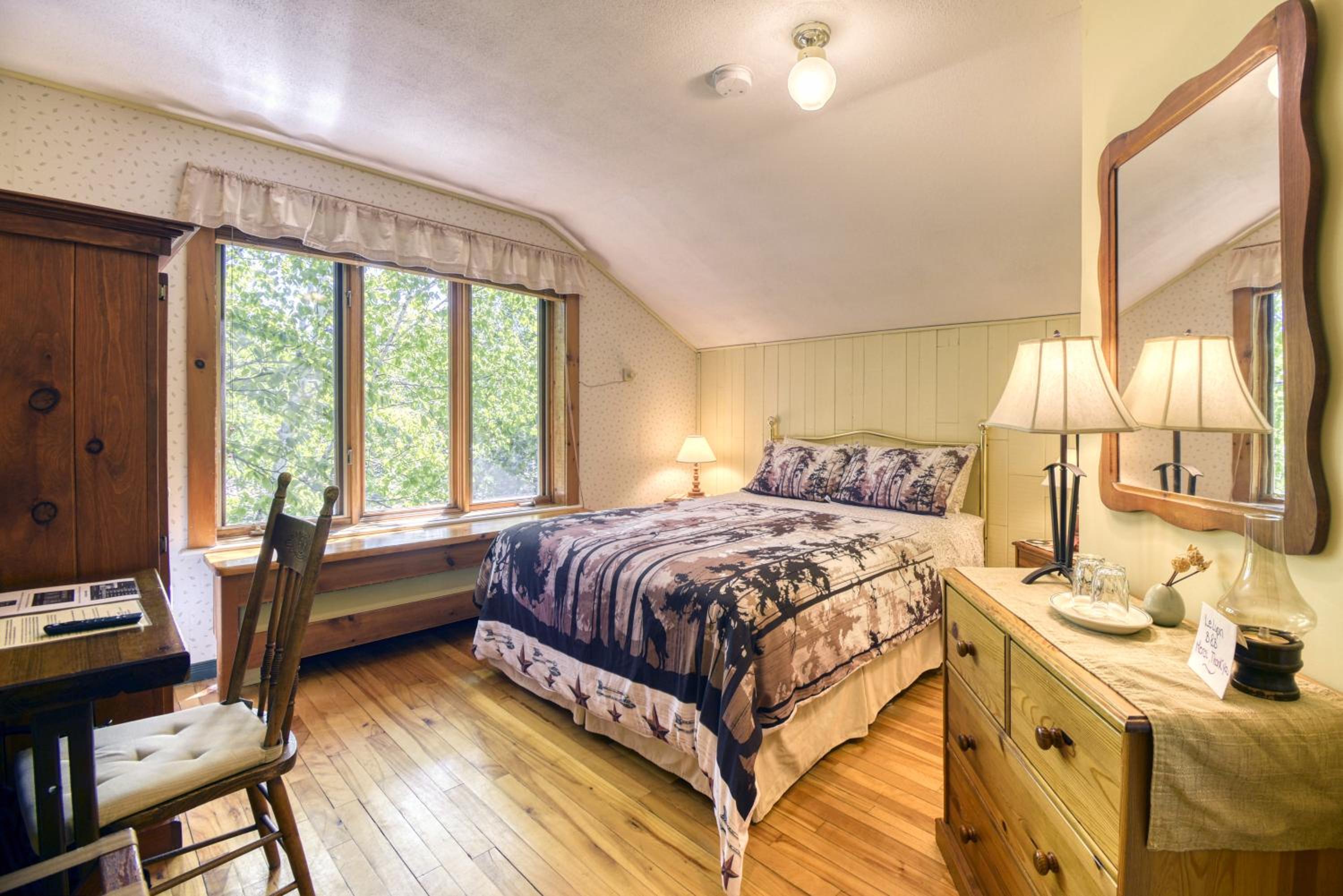 Superior Queen Room