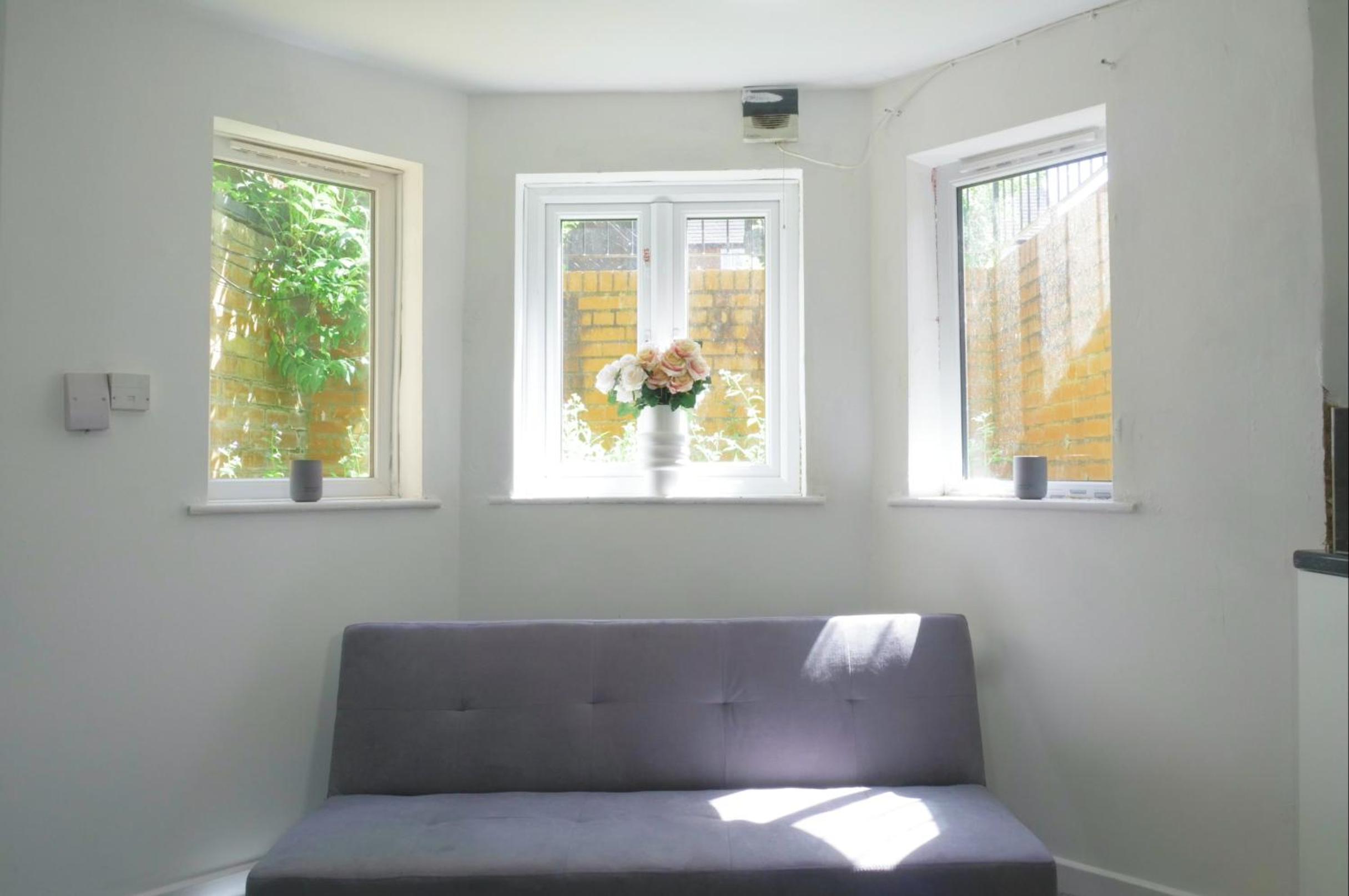 Apartment photo 2