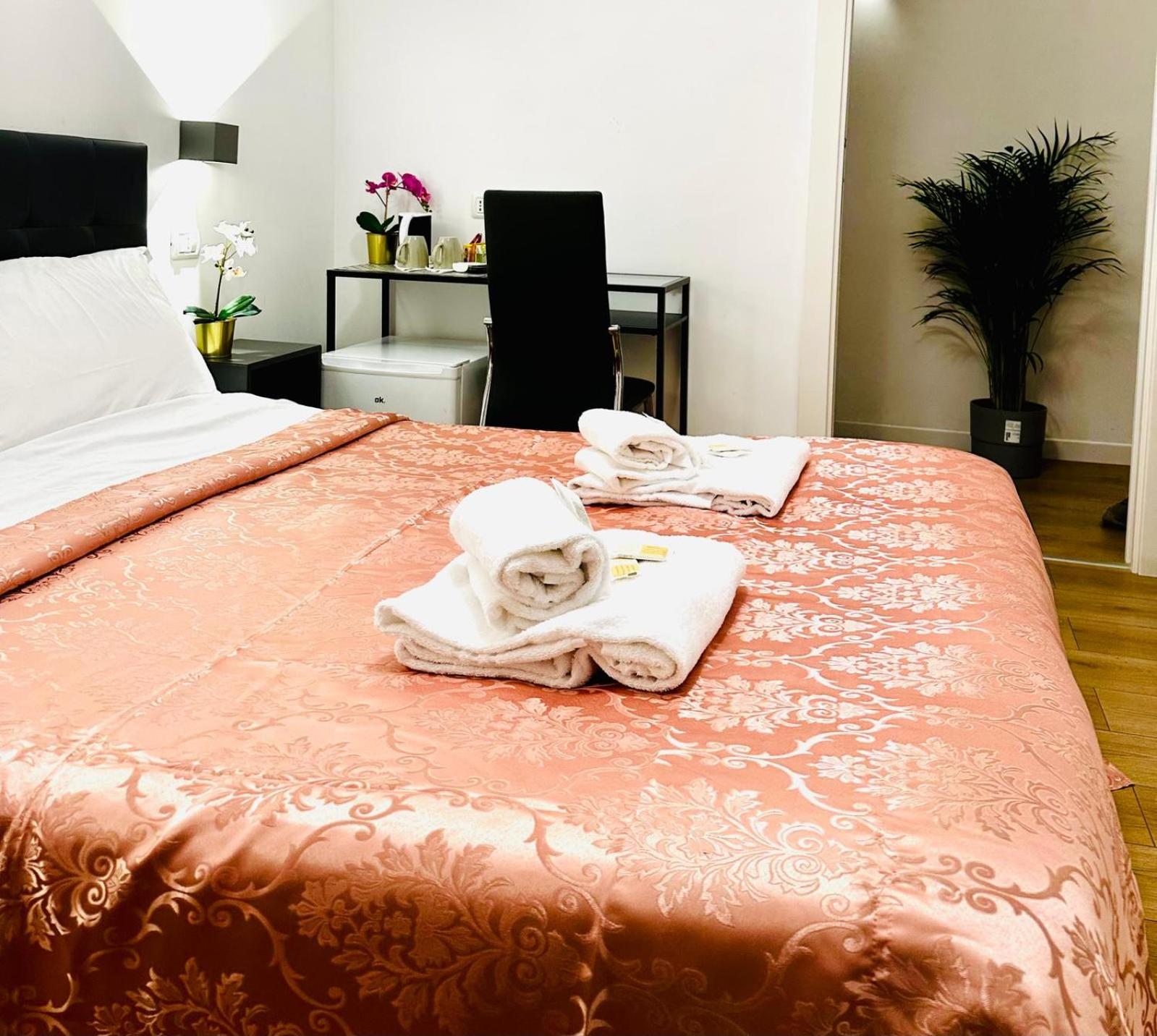 Quadruple Room with Private Bathroom