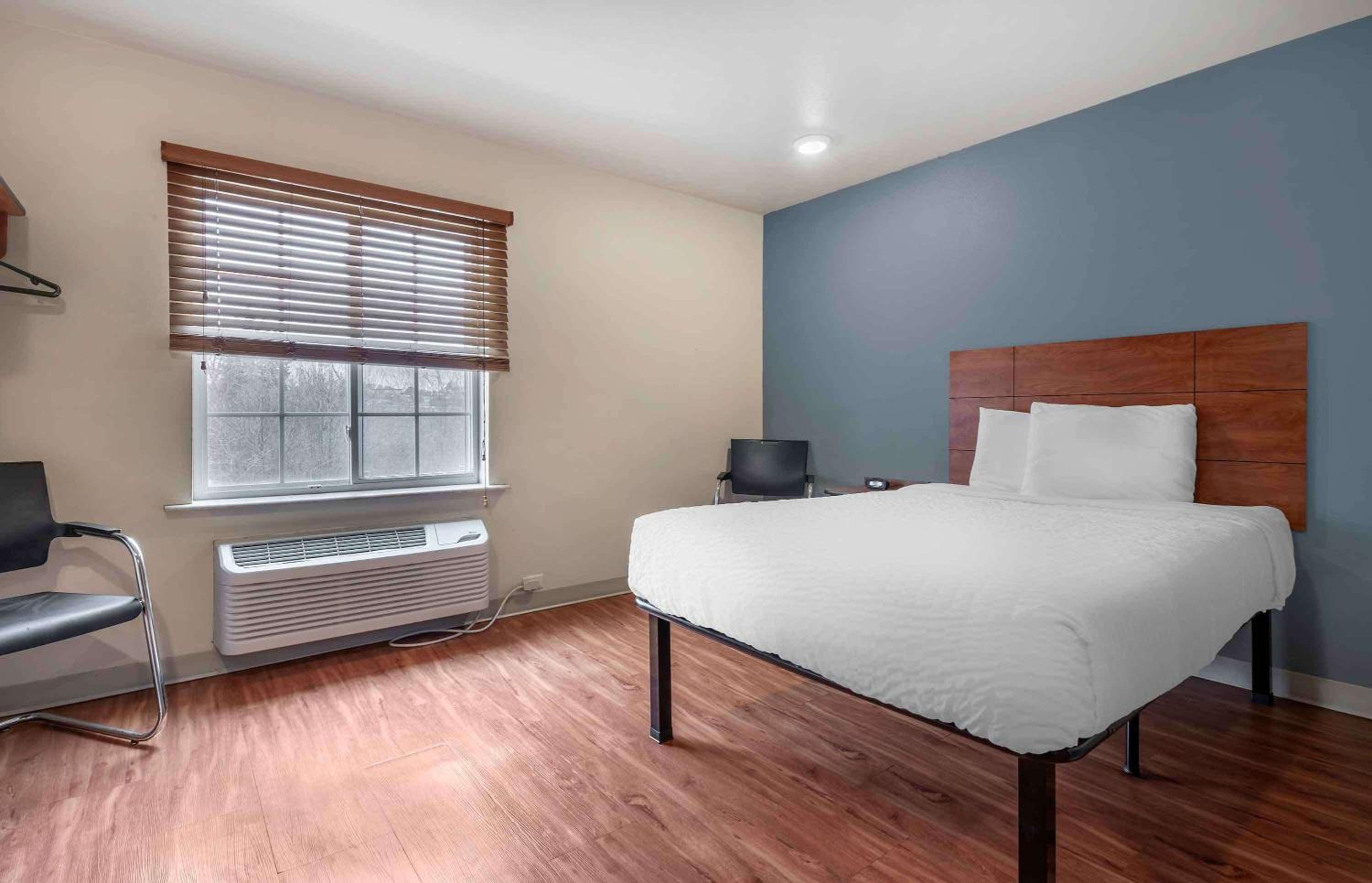 Standard Double Room - Non-Smoking photo 1