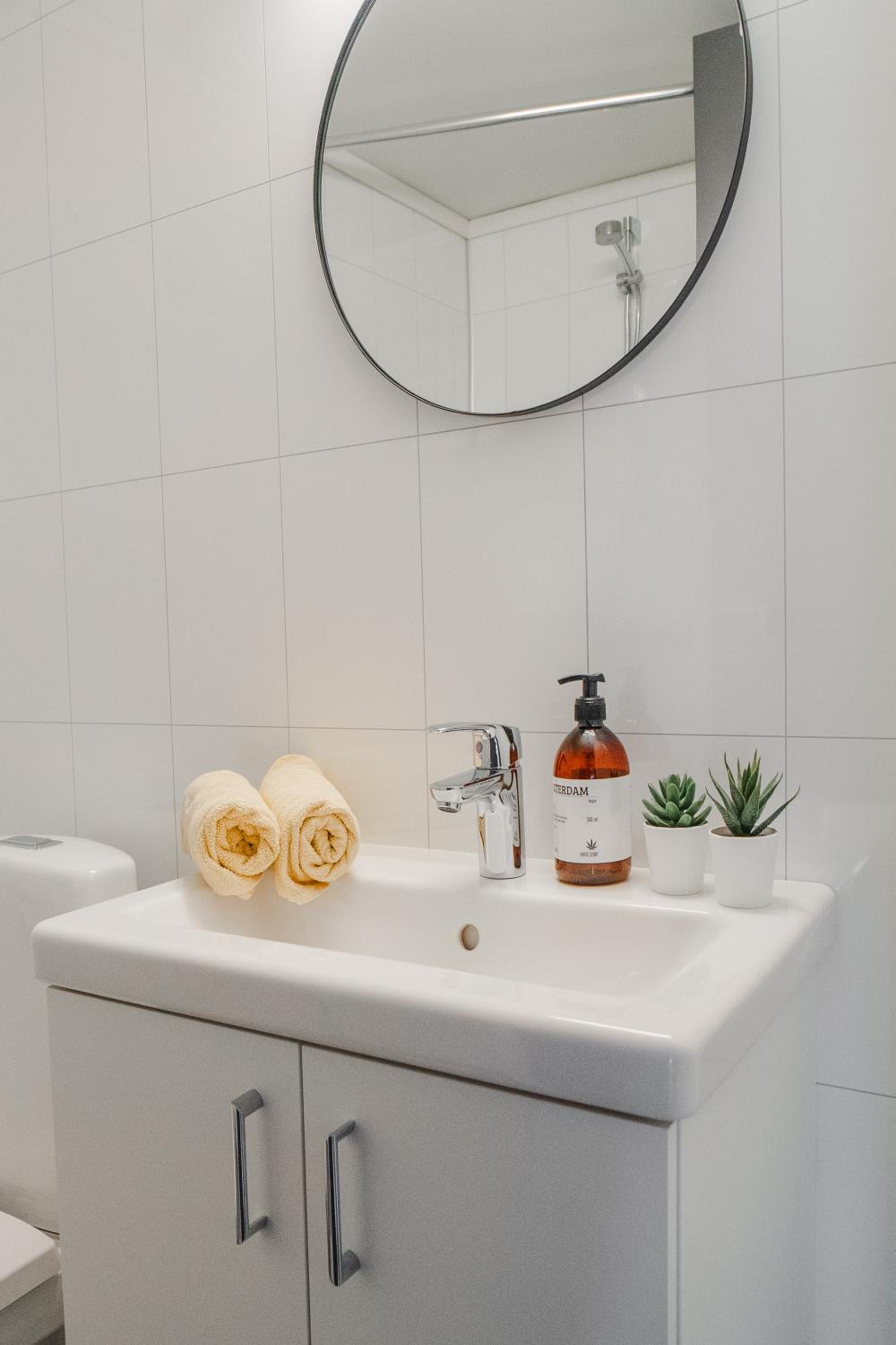 Apartment - Photo 8