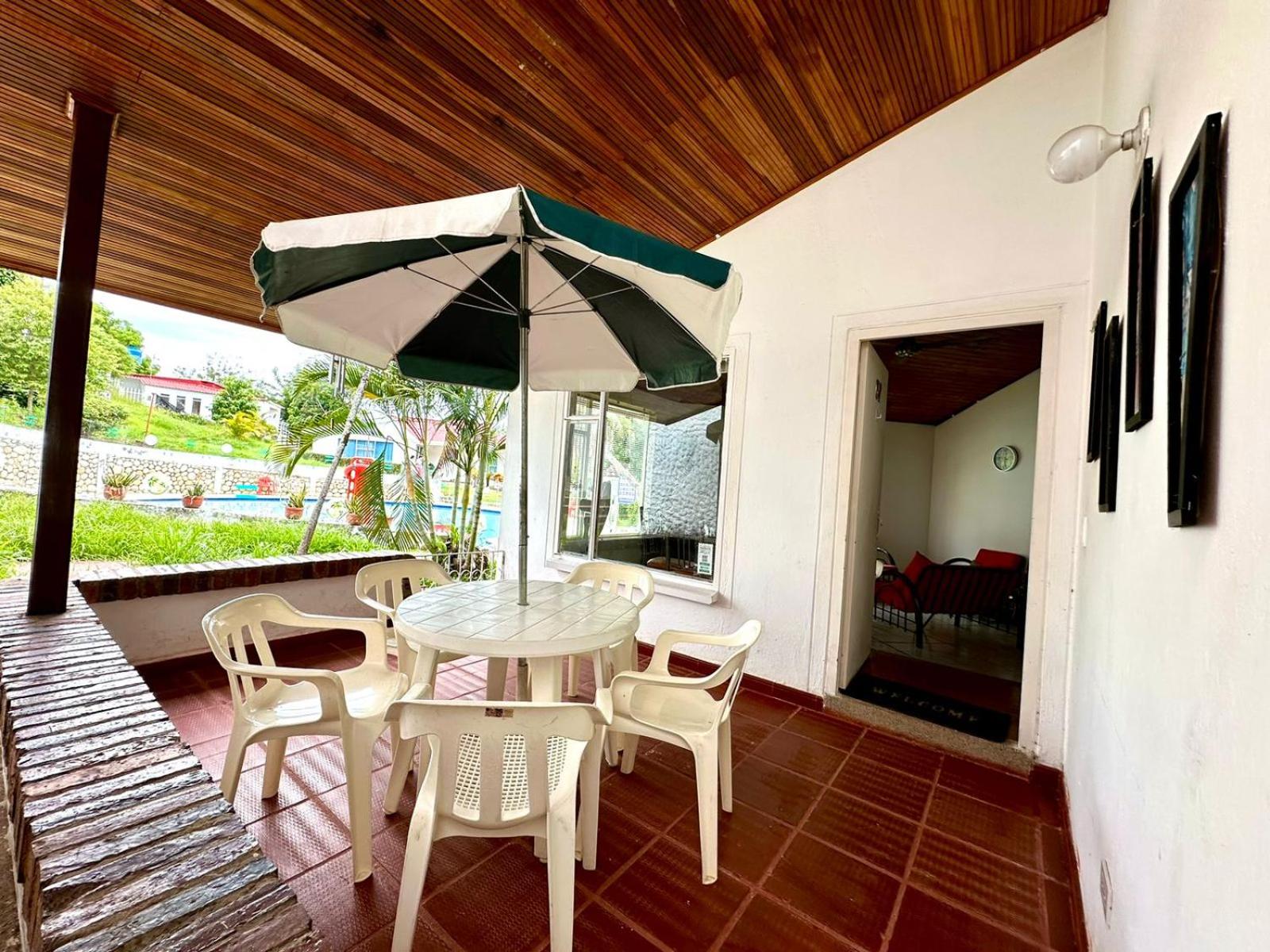 Two-Bedroom House photo 2