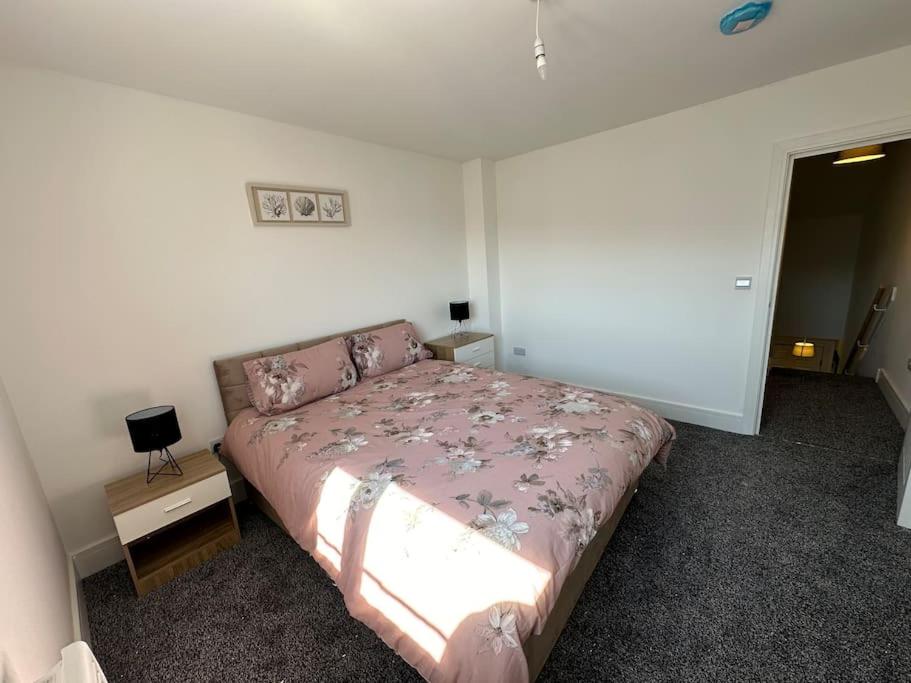 Two-Bedroom Apartment photo 2