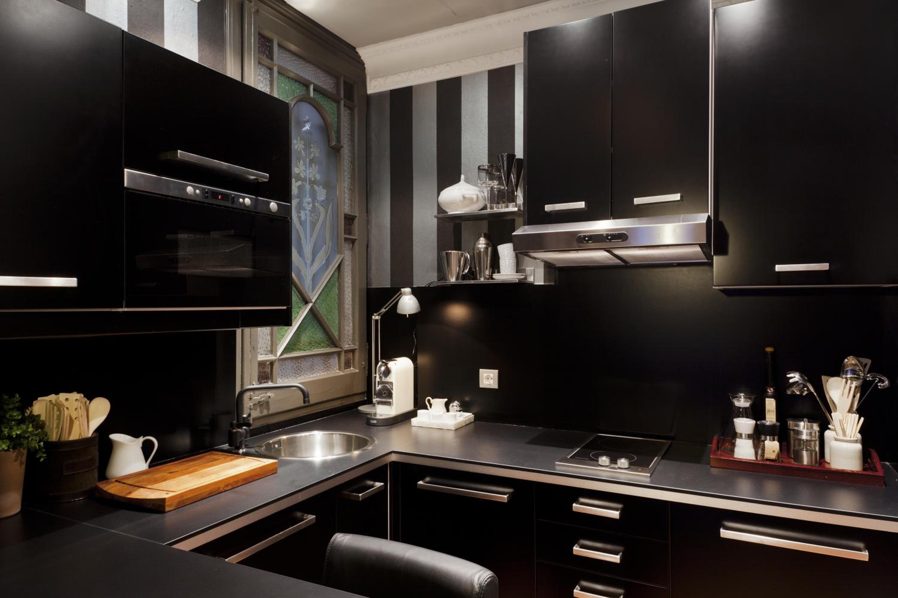 Luxury One-Bedroom Apartment - Roger de Lluria, 82 photo 2