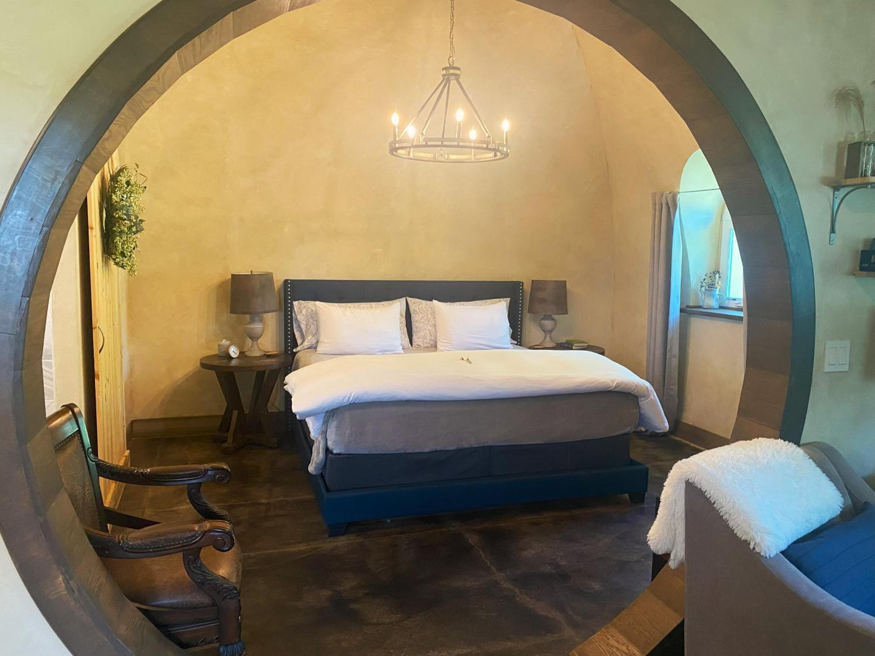Deluxe King Room photo 1