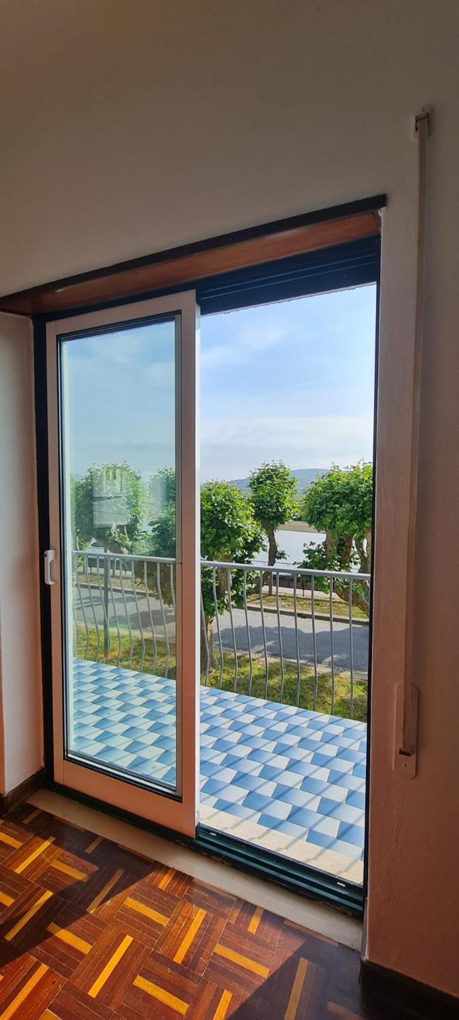 Deluxe Double Room with Balcony and Sea View - Photo 3