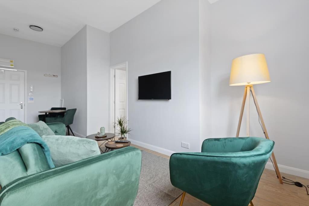One-Bedroom Apartment photo 2