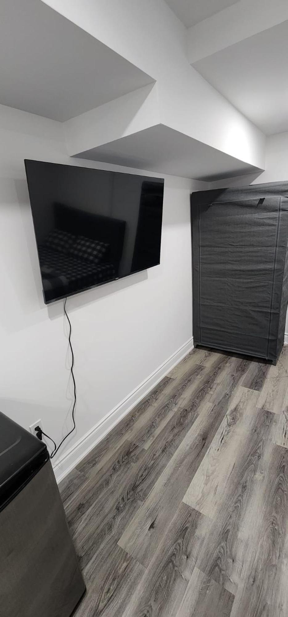 Family Room With Private Bathroom photo 2