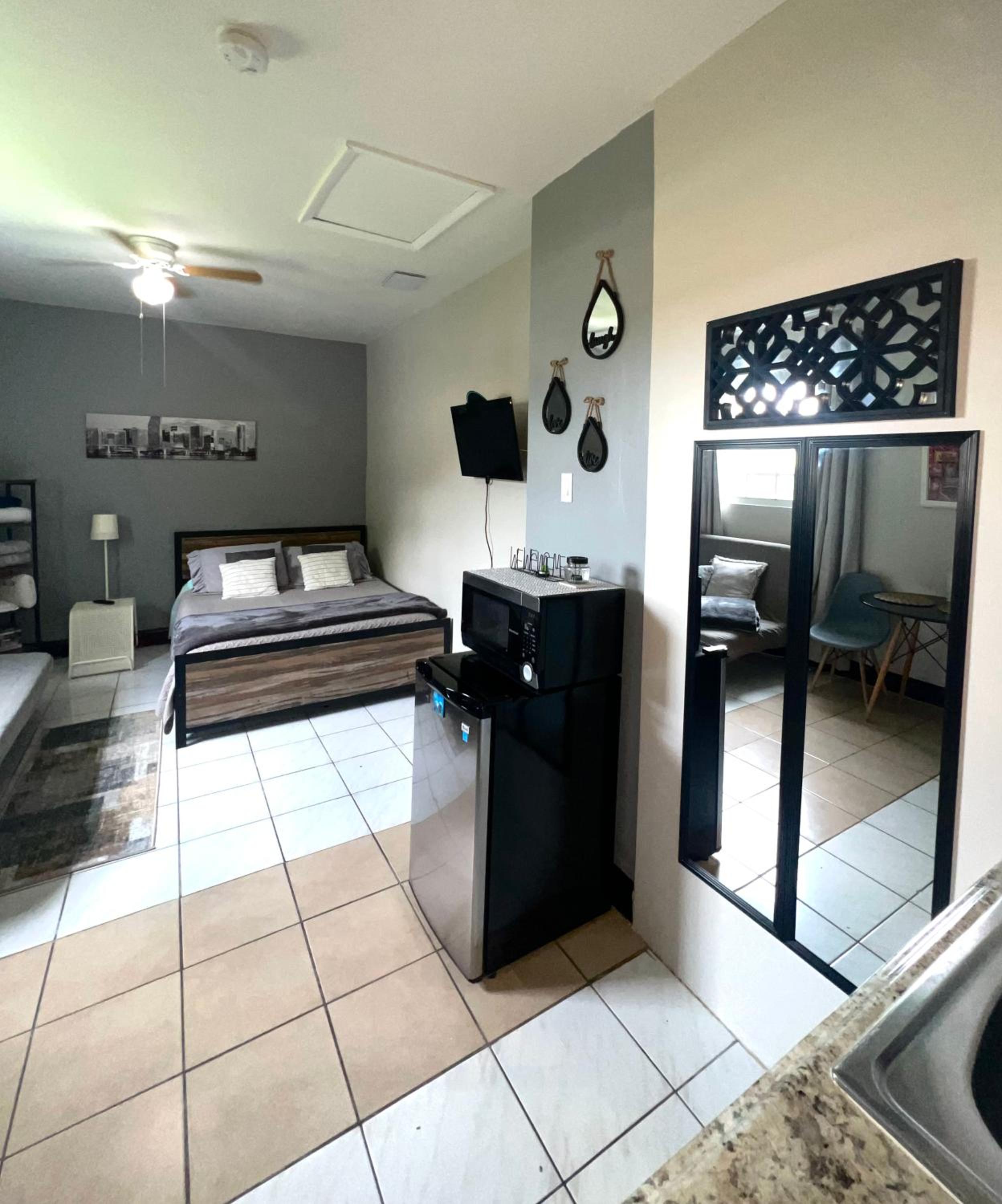 Deluxe Family Room photo 1