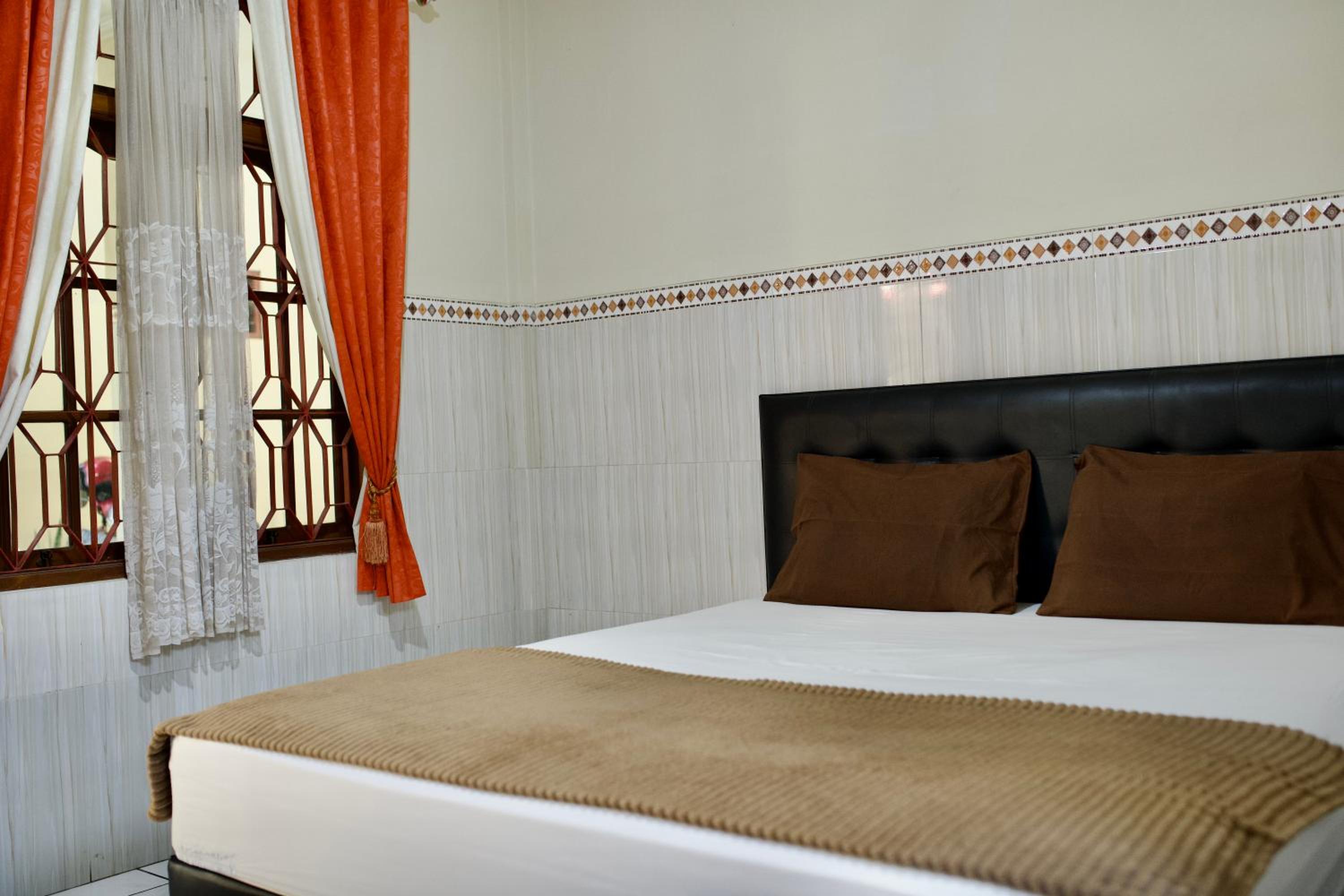 Standard Double Room - Photo 5