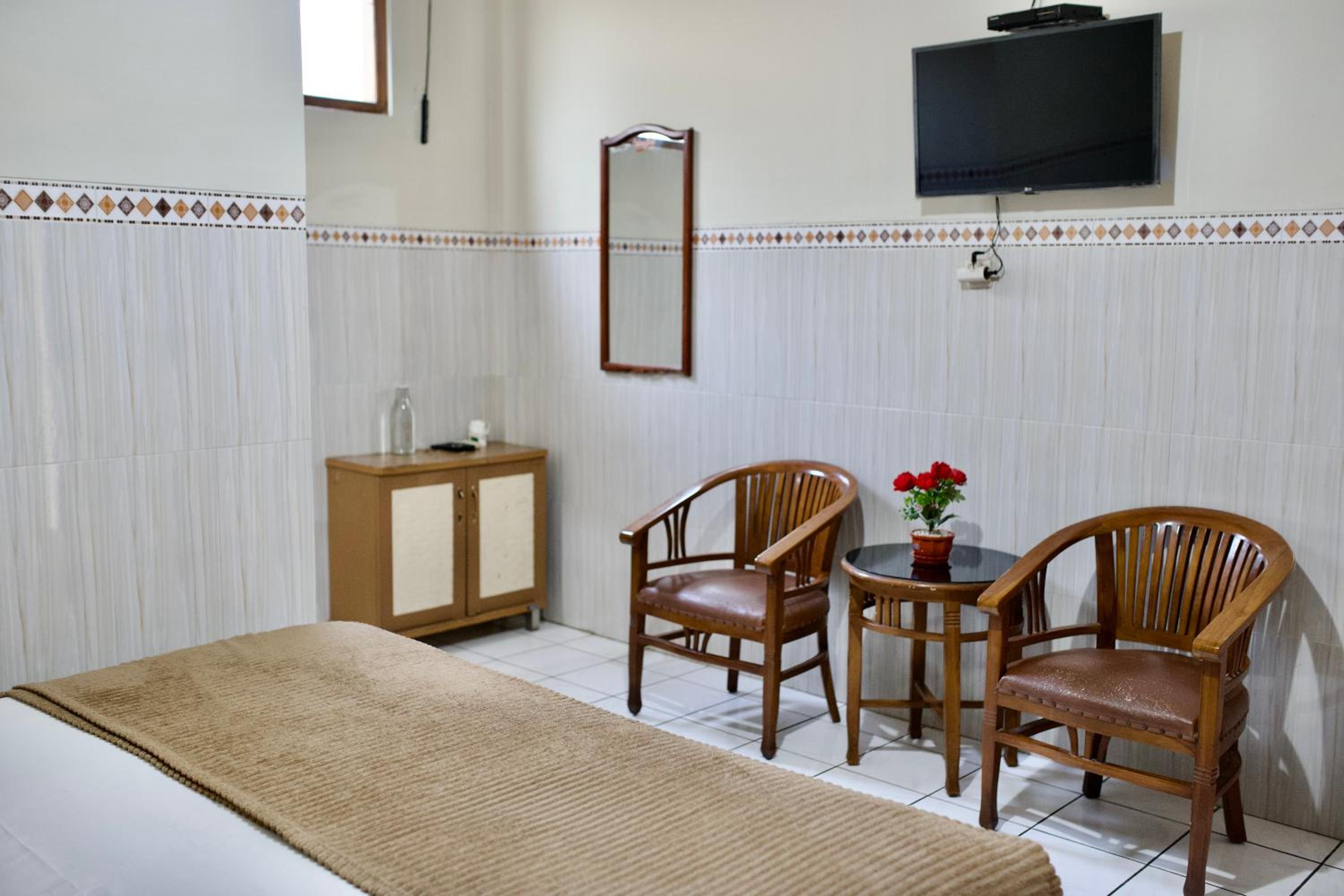 Standard Double Room - Photo 1