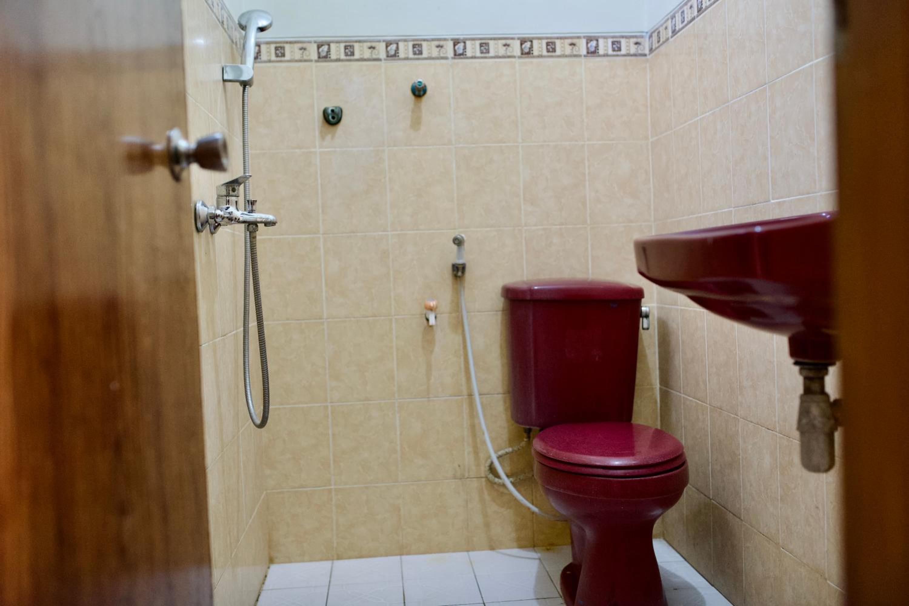 Standard Twin Room - Photo 2
