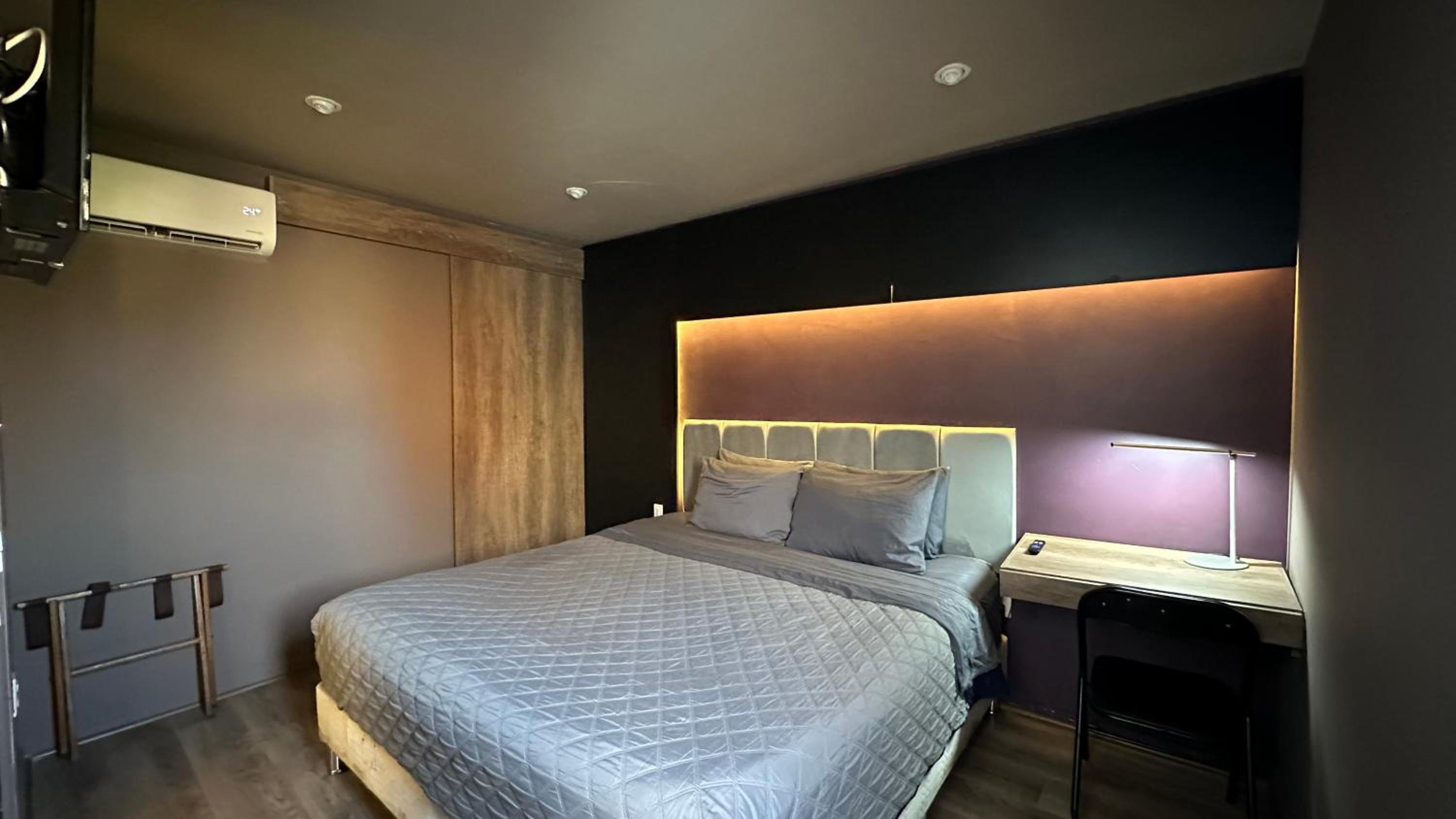 Budget Double Room - Photo 1