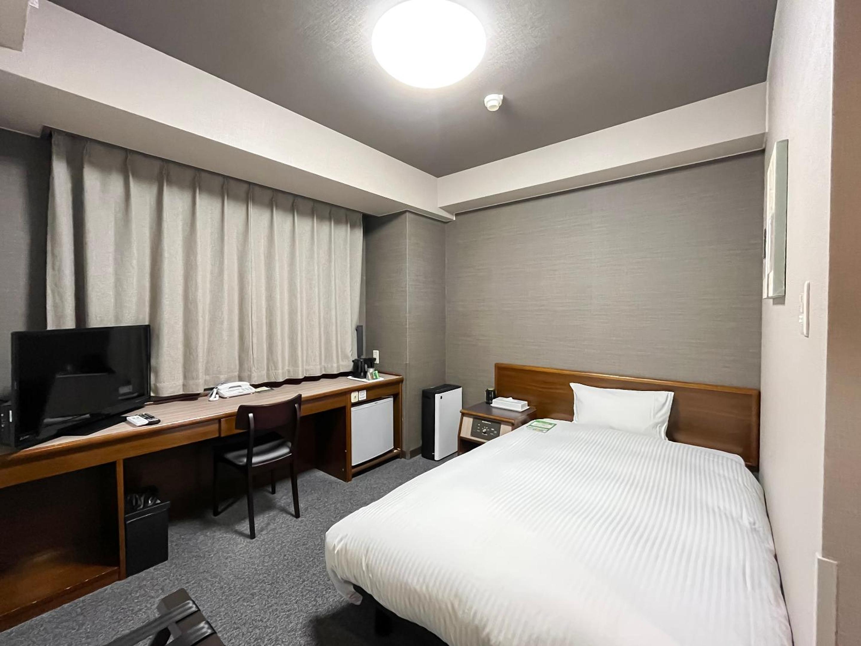 Single Room - Smoking - Photo 1