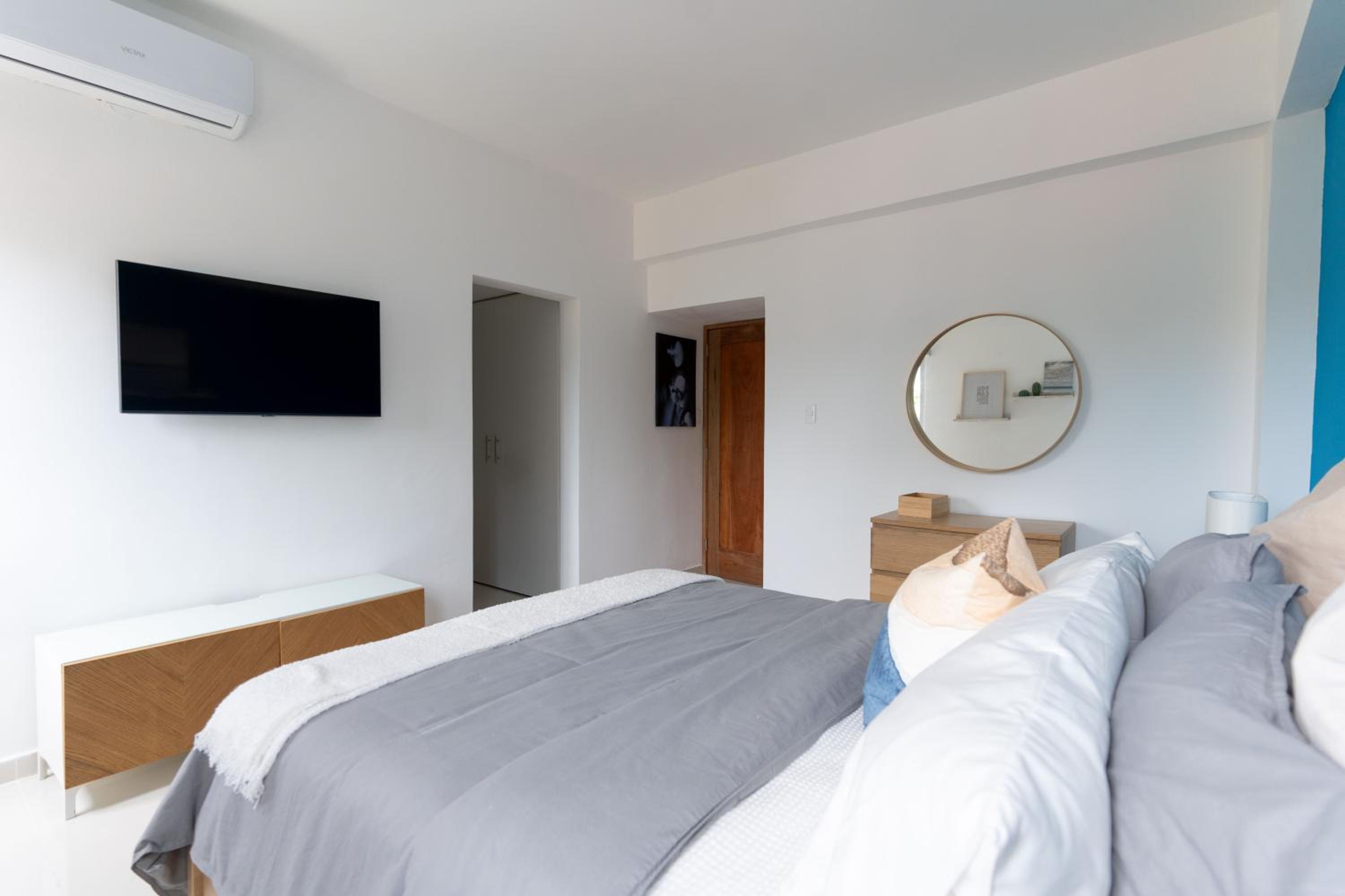 One-Bedroom Apartment - Non-Smoking
